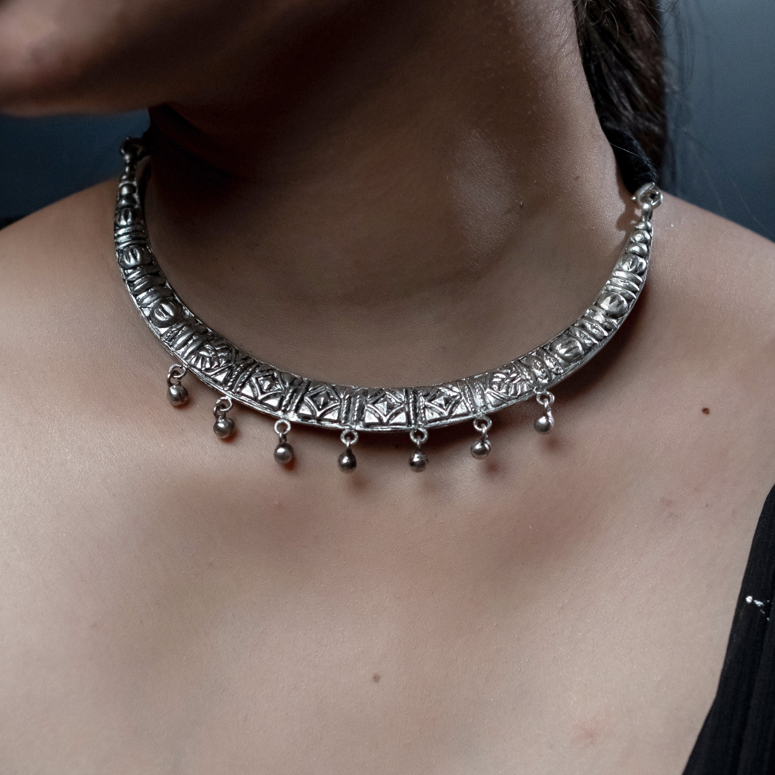 Toran Hasuli Silver Choker