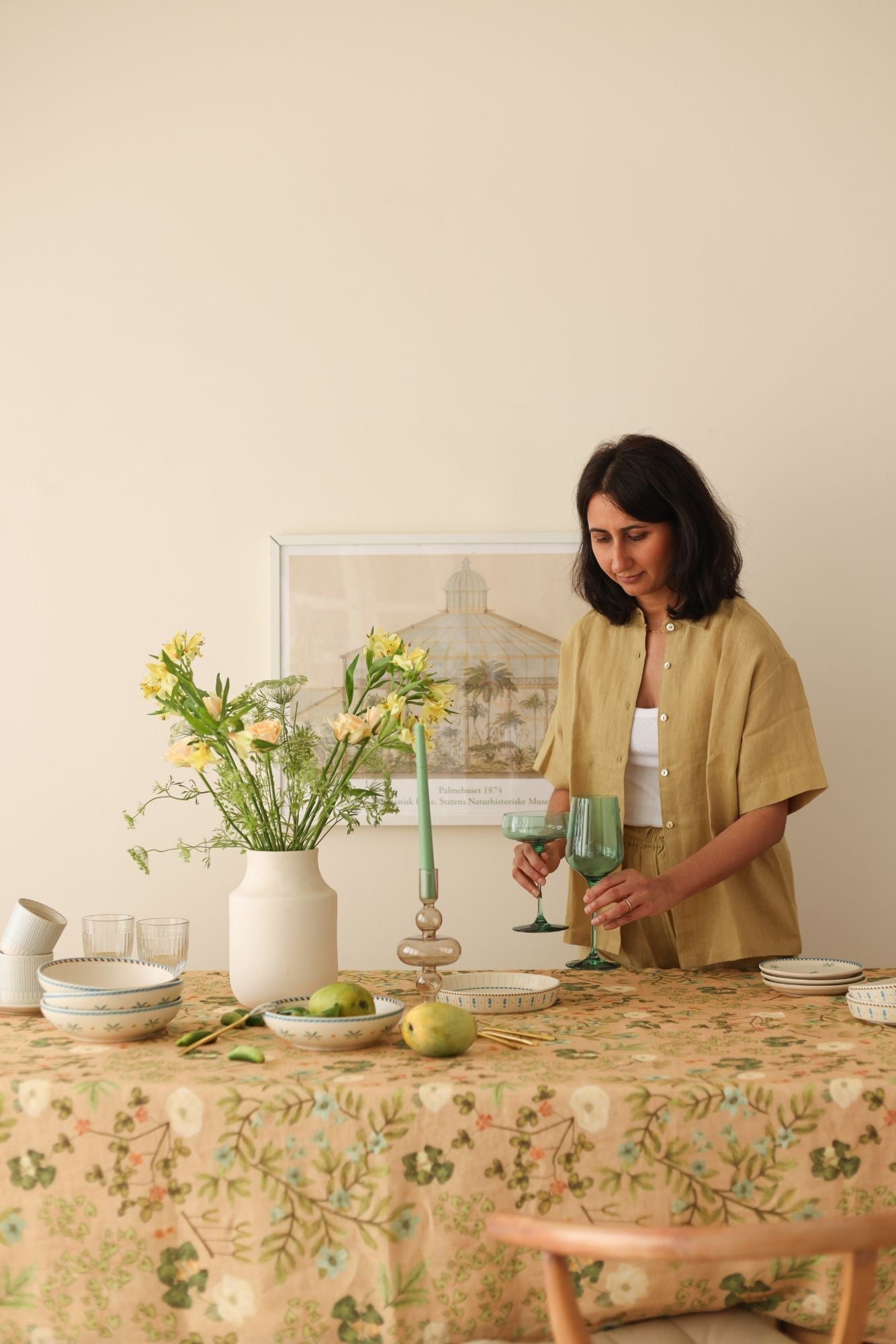 Valley Peach Linen Table Cover