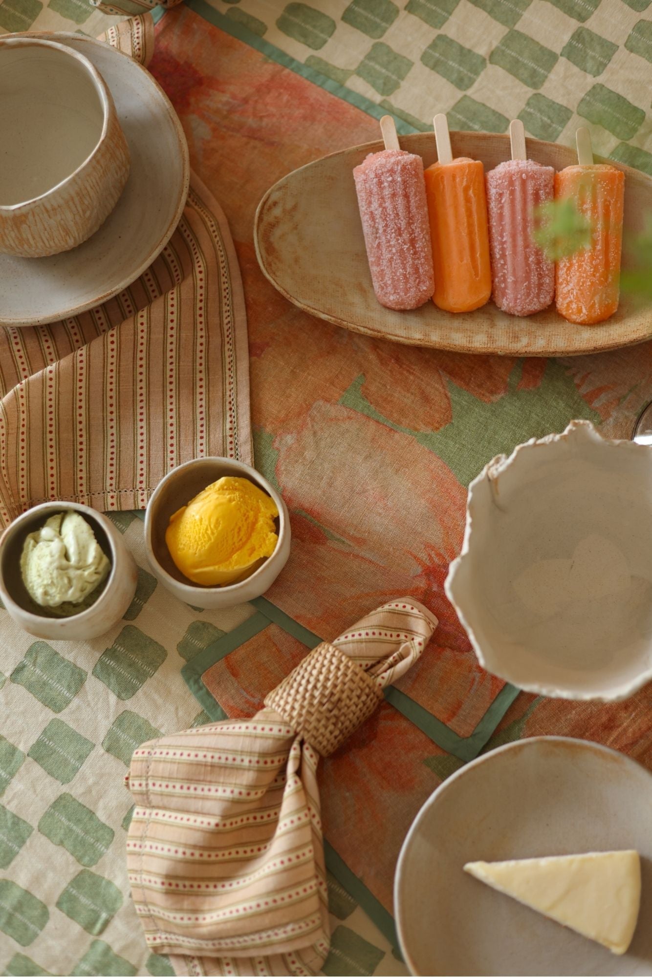 Wildflower Coral Linen Table Mats-Set of 2