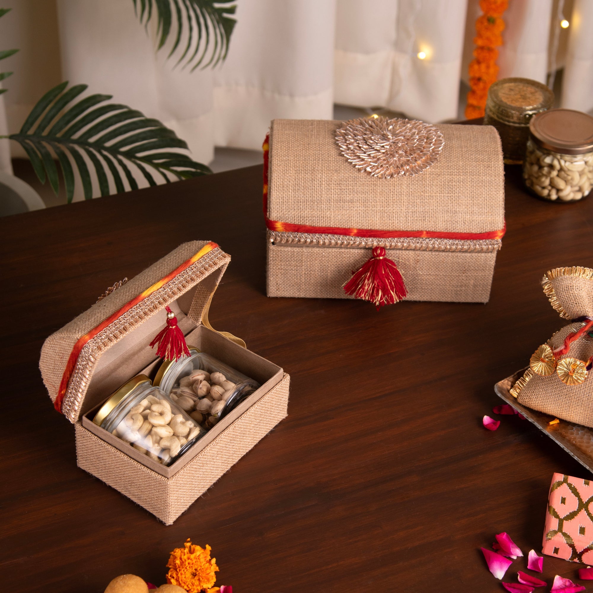 Moli Sandook Box