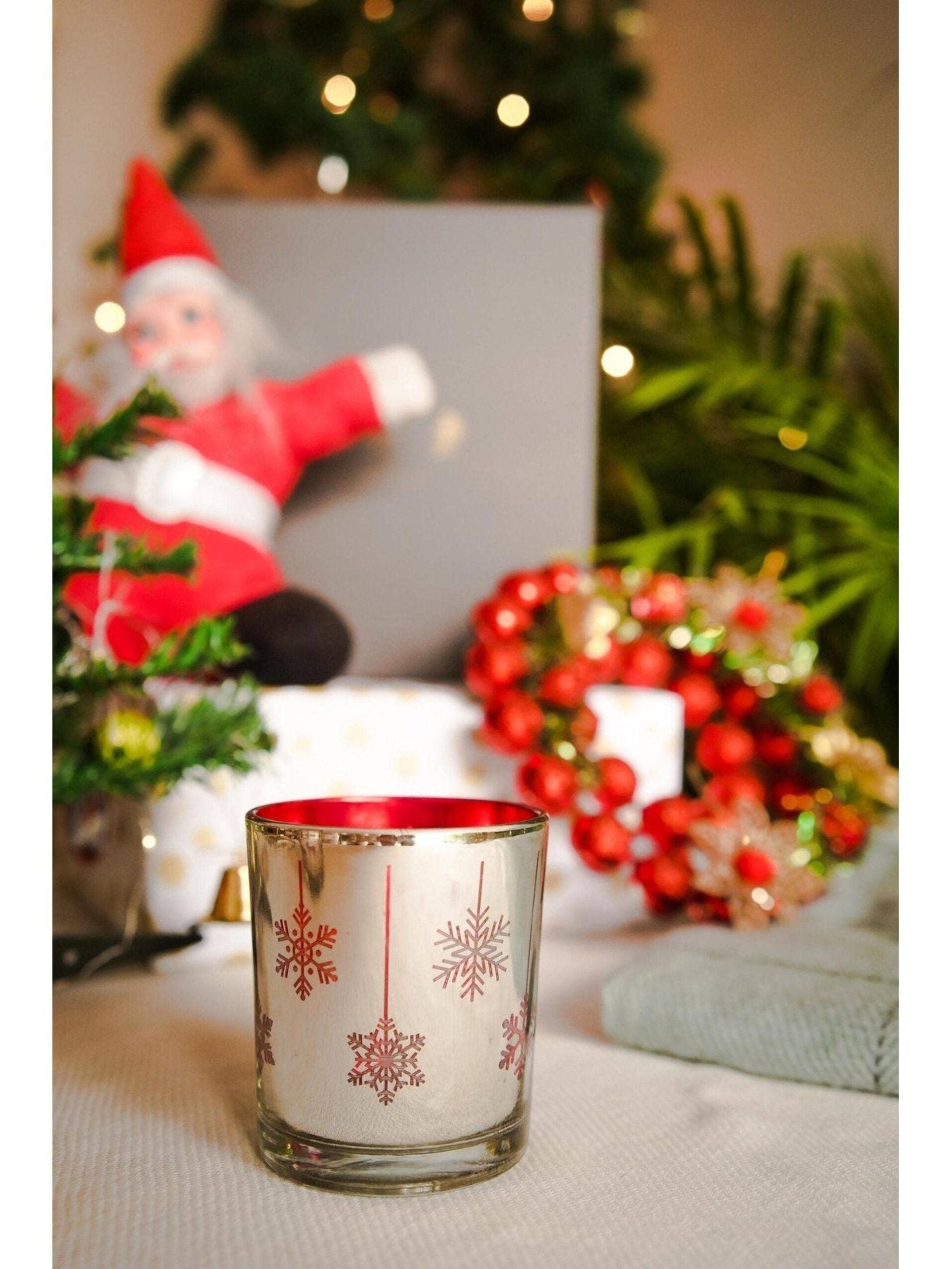 Mercury Red Tea light candle holder set