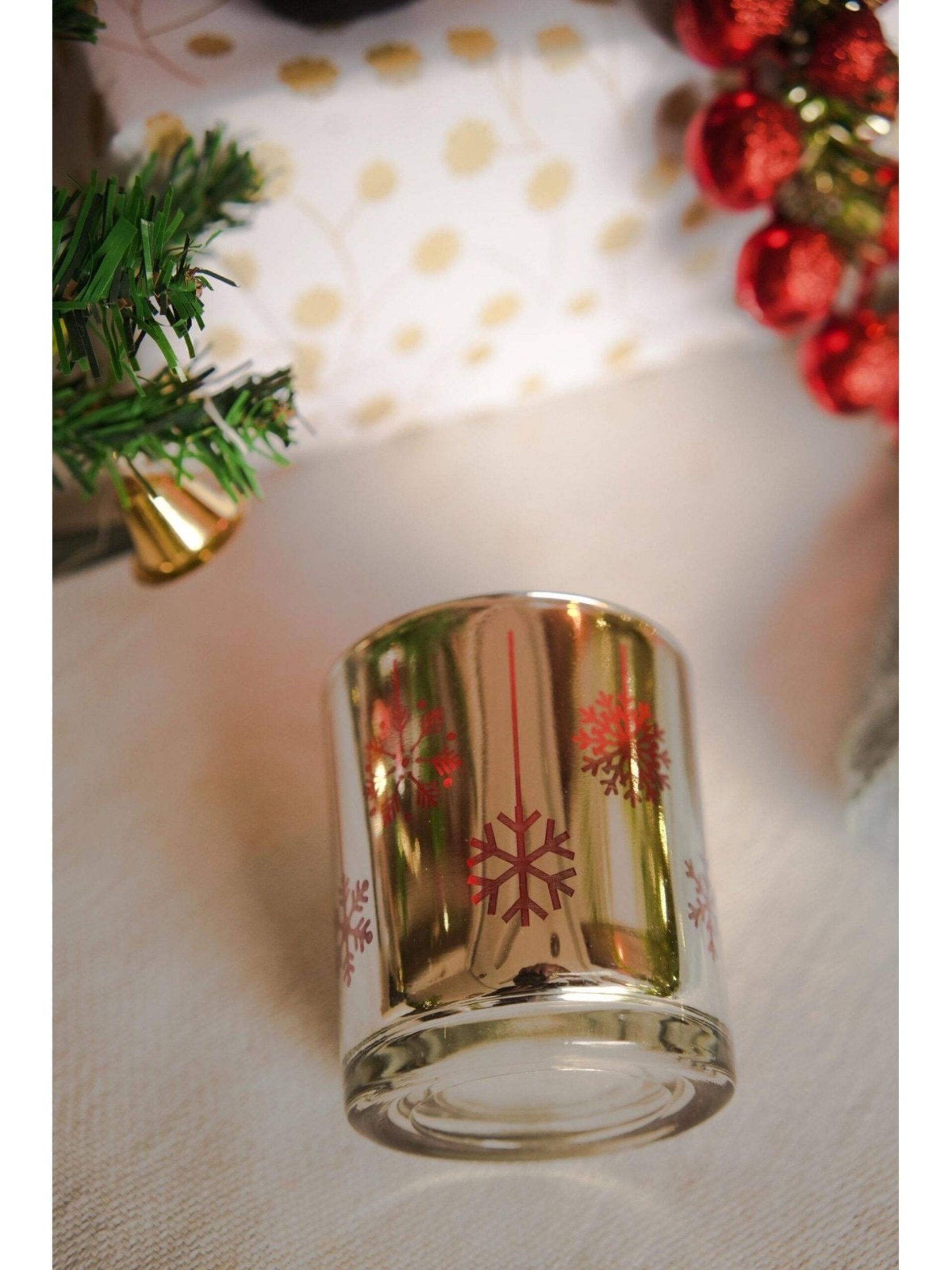 Mercury Red Tea light candle holder set