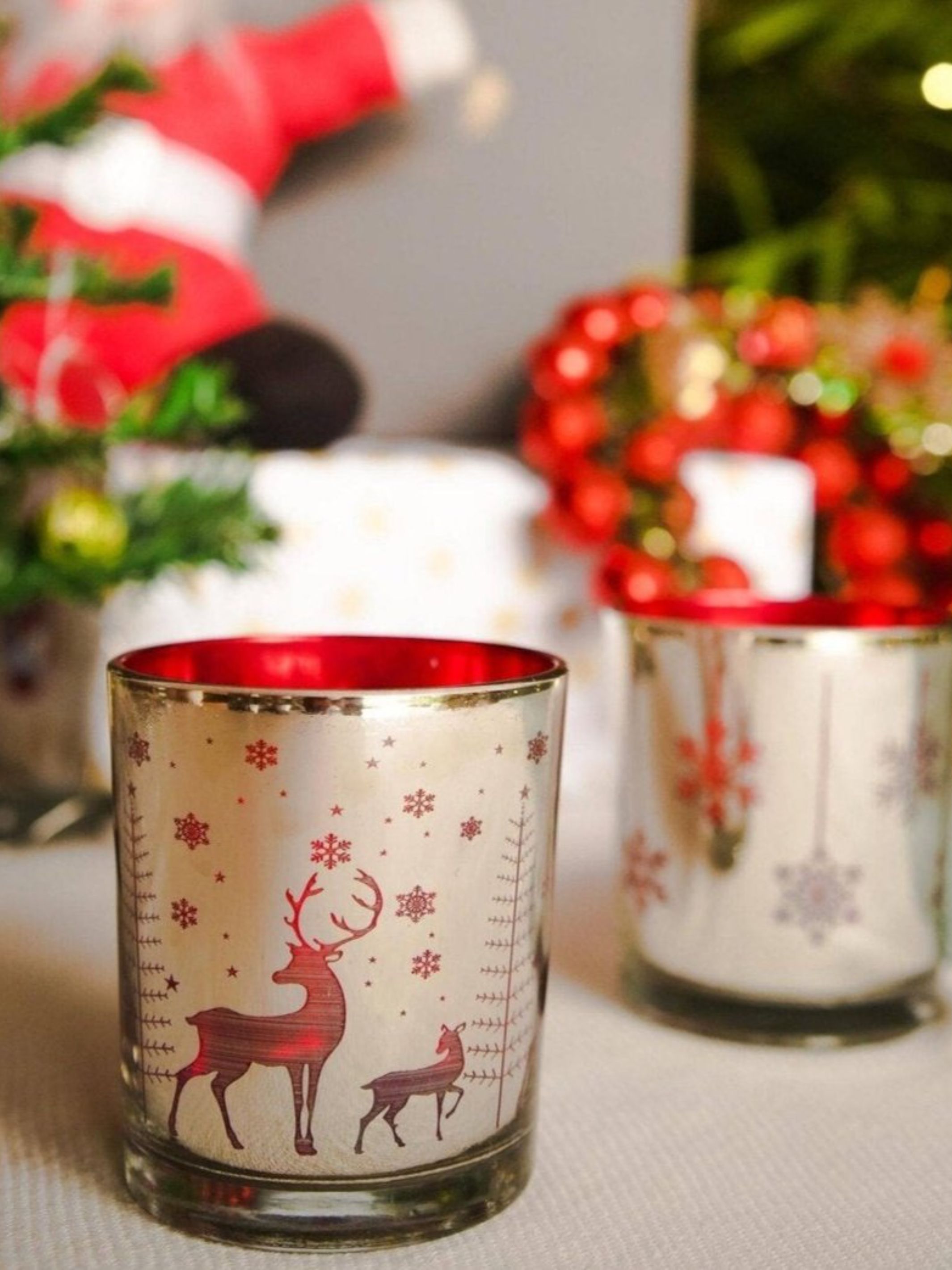 Mercury Red Tea light candle holder set