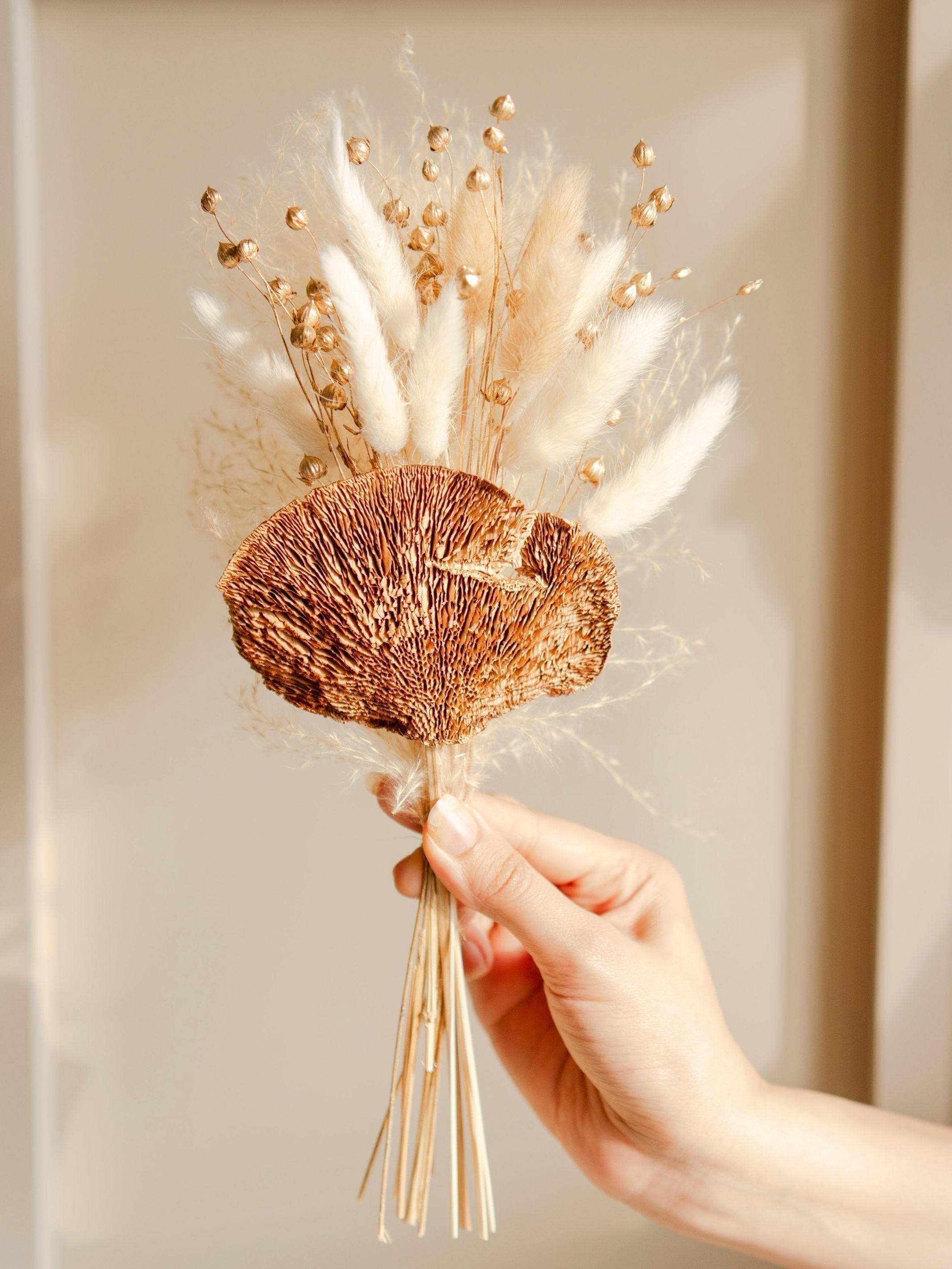 Vivid Glass vase with Bunch