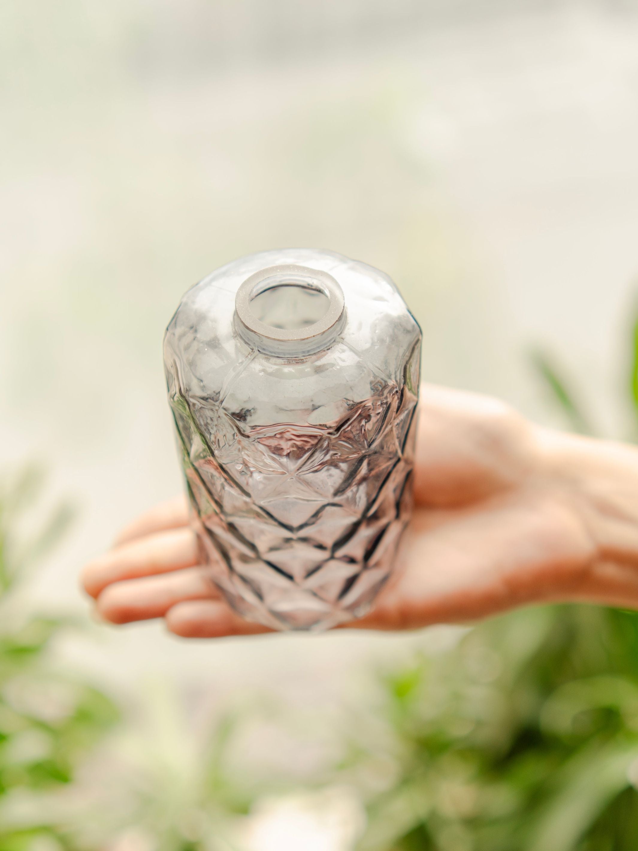 Vivid Glass vase with Bunch