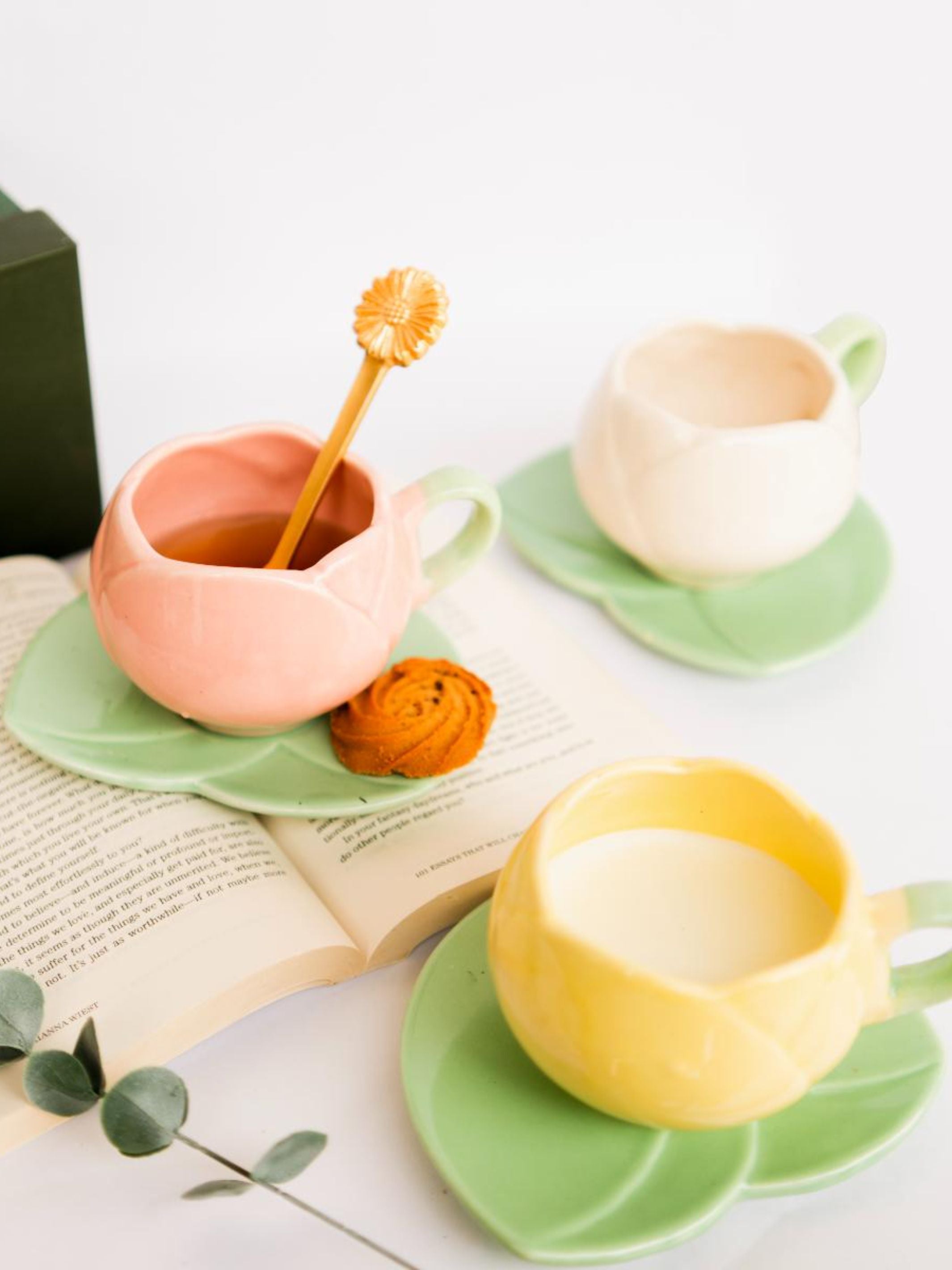 Tulip cup charm set of 3