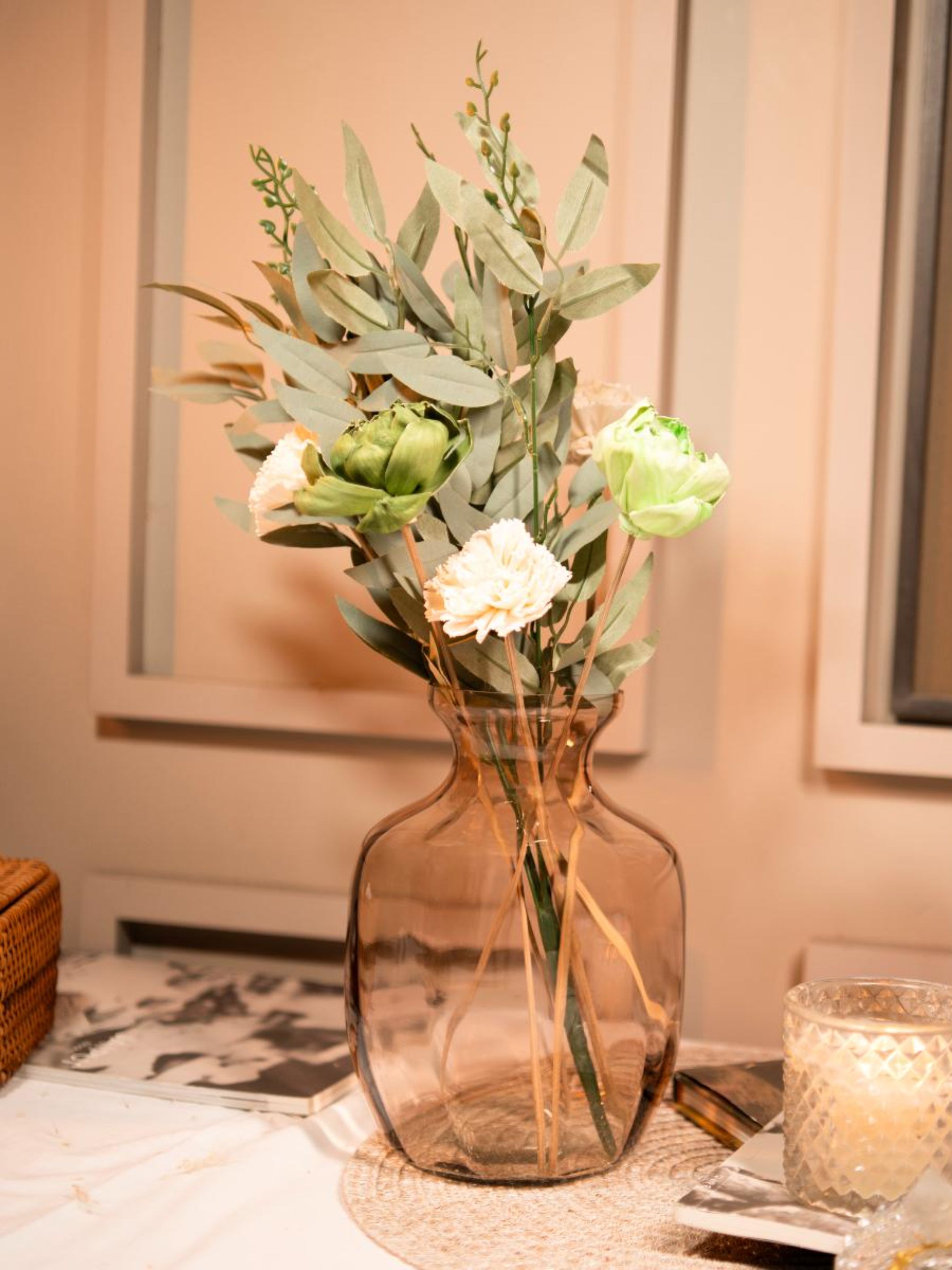 gentle glow vase with bunch
