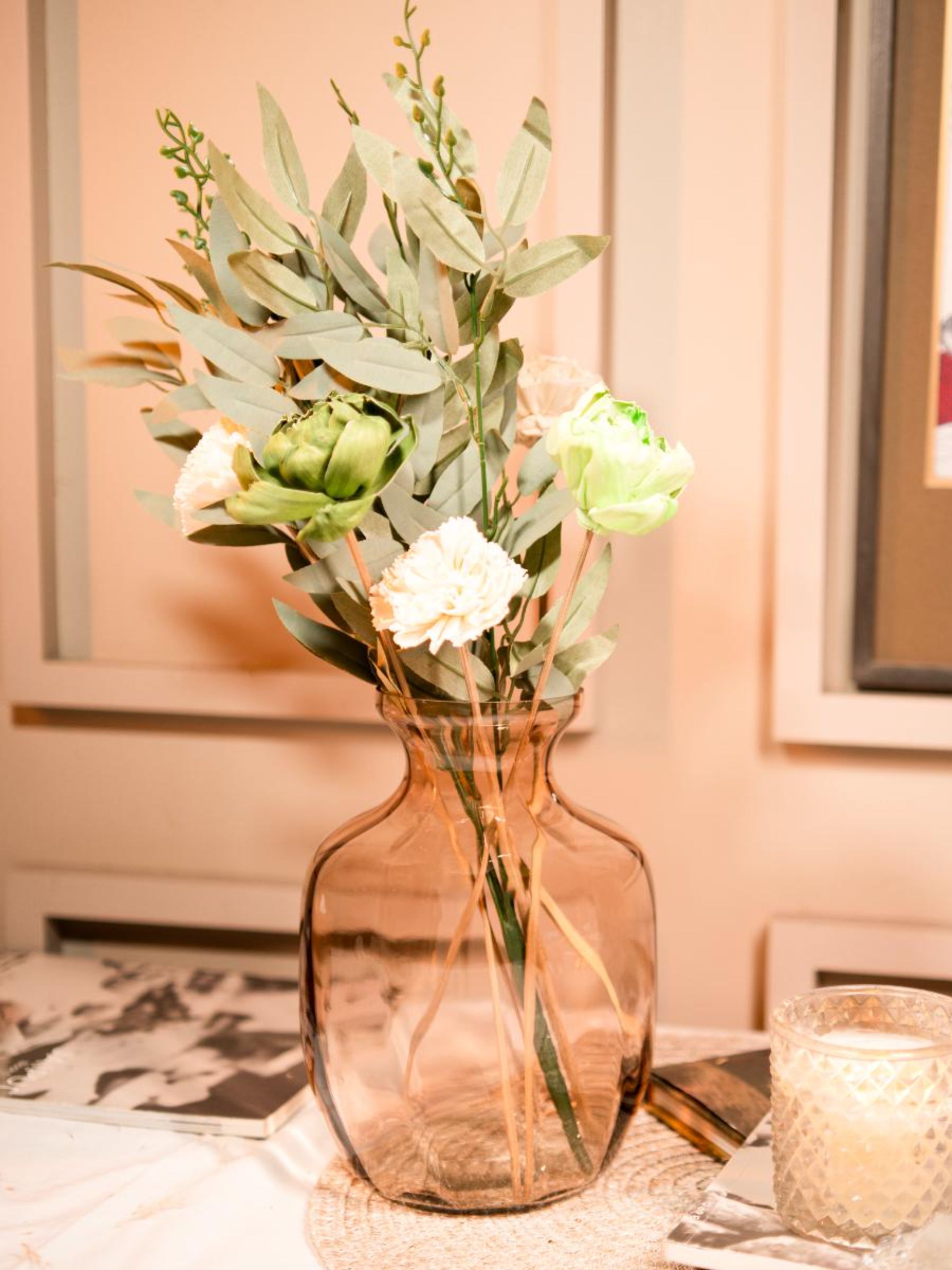 gentle glow vase with bunch
