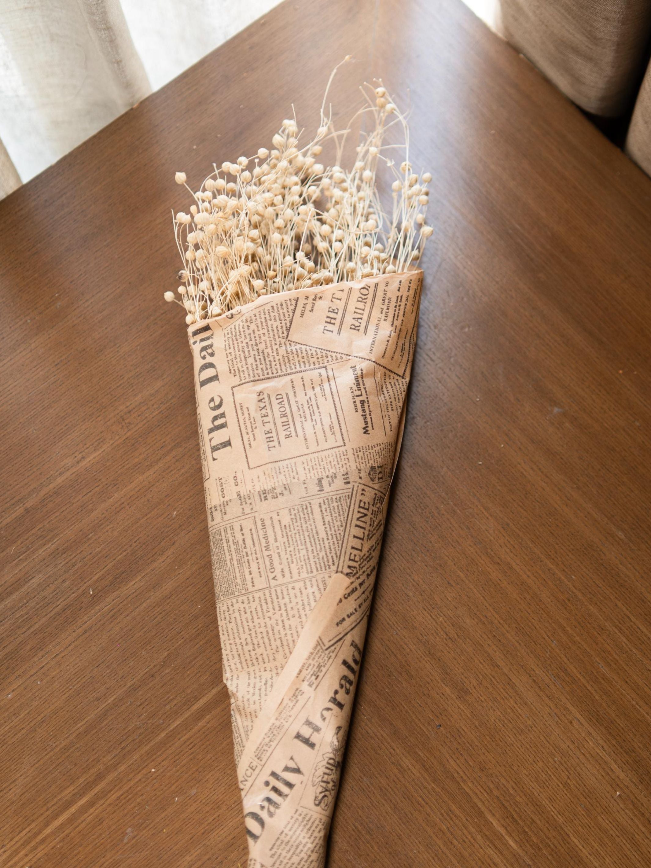 White flax dried flower