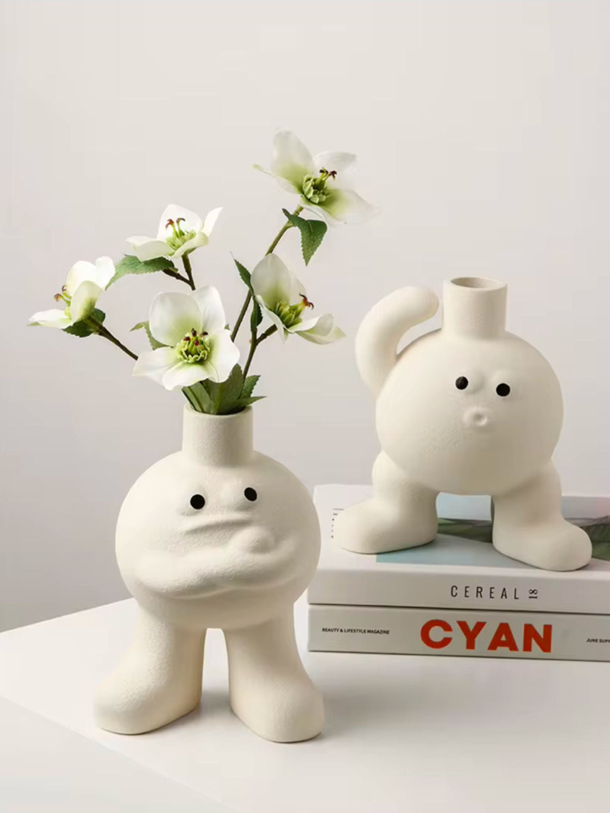 Big feet Flower vase hugging chest