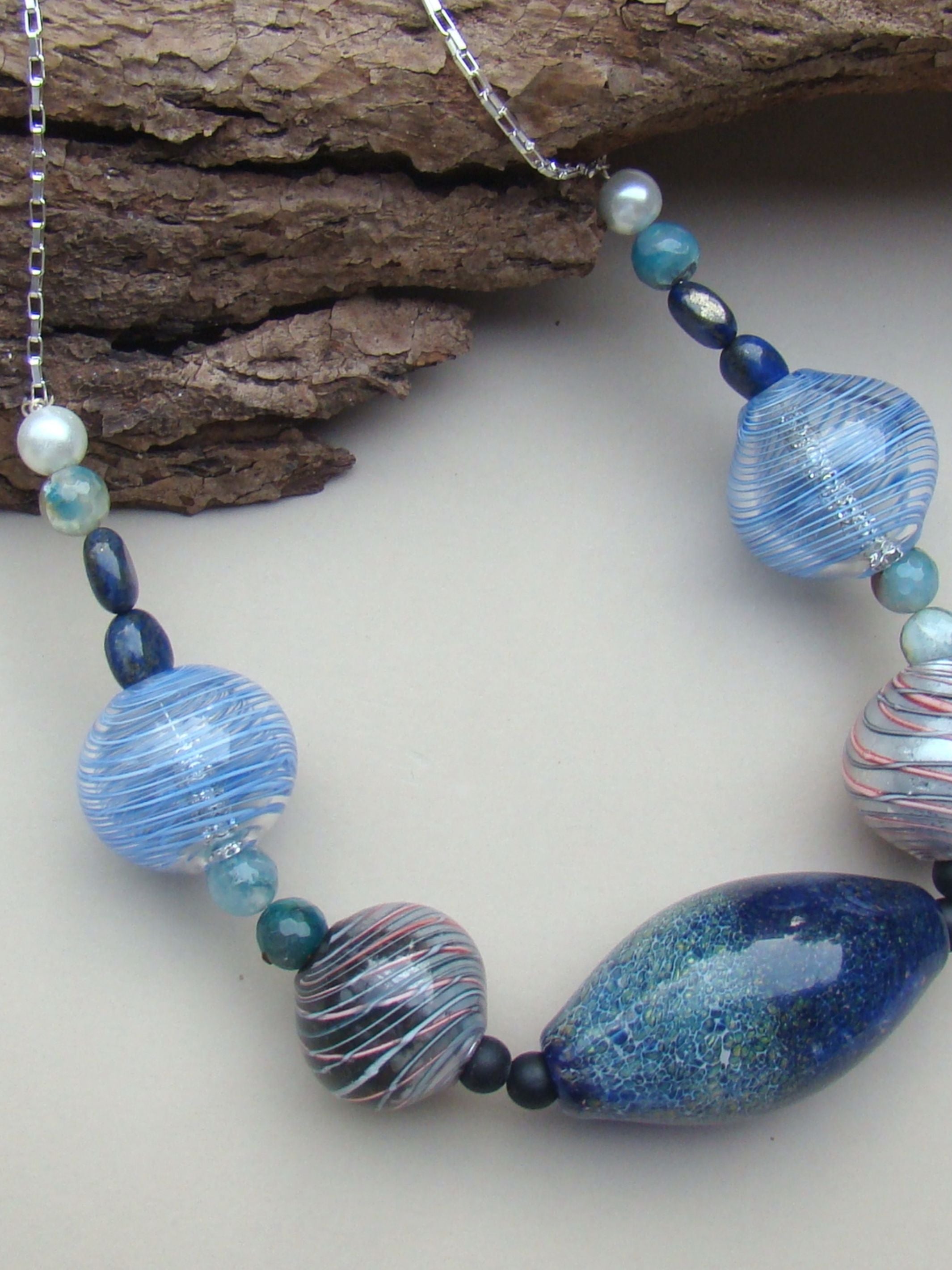 Blissful Heartstring - Necklace Blue