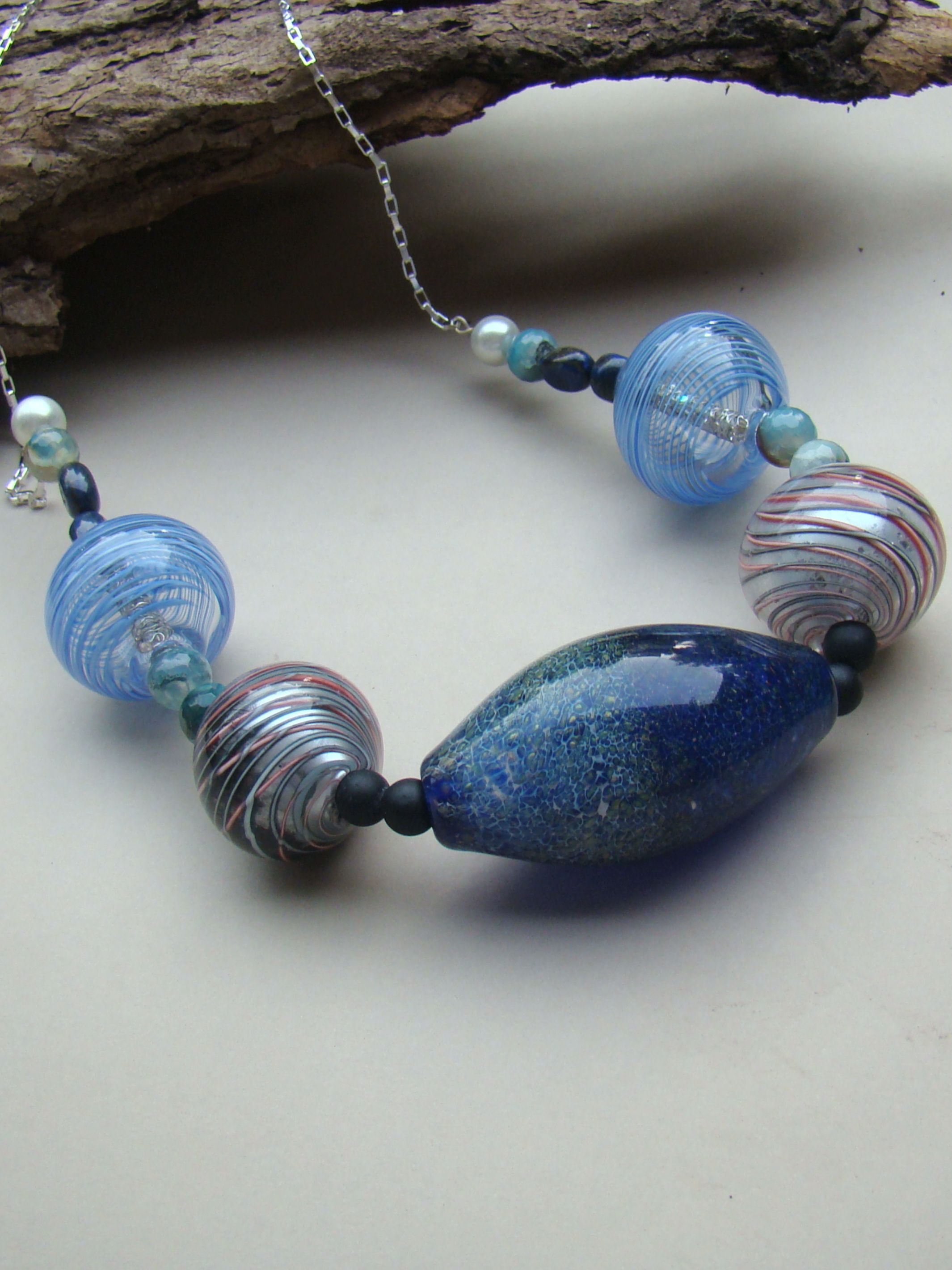 Blissful Heartstring - Necklace Blue
