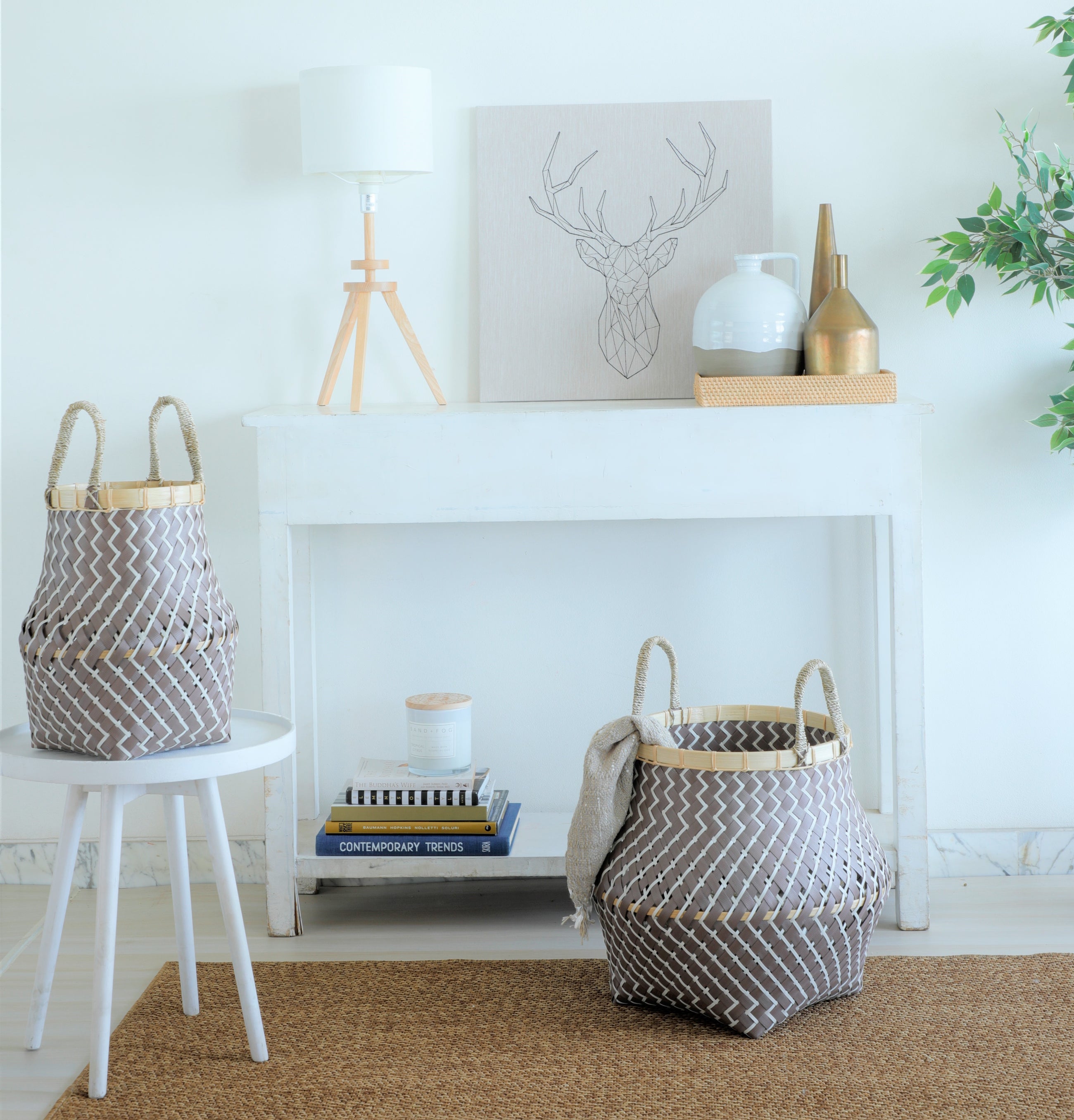 Belly basket brown white