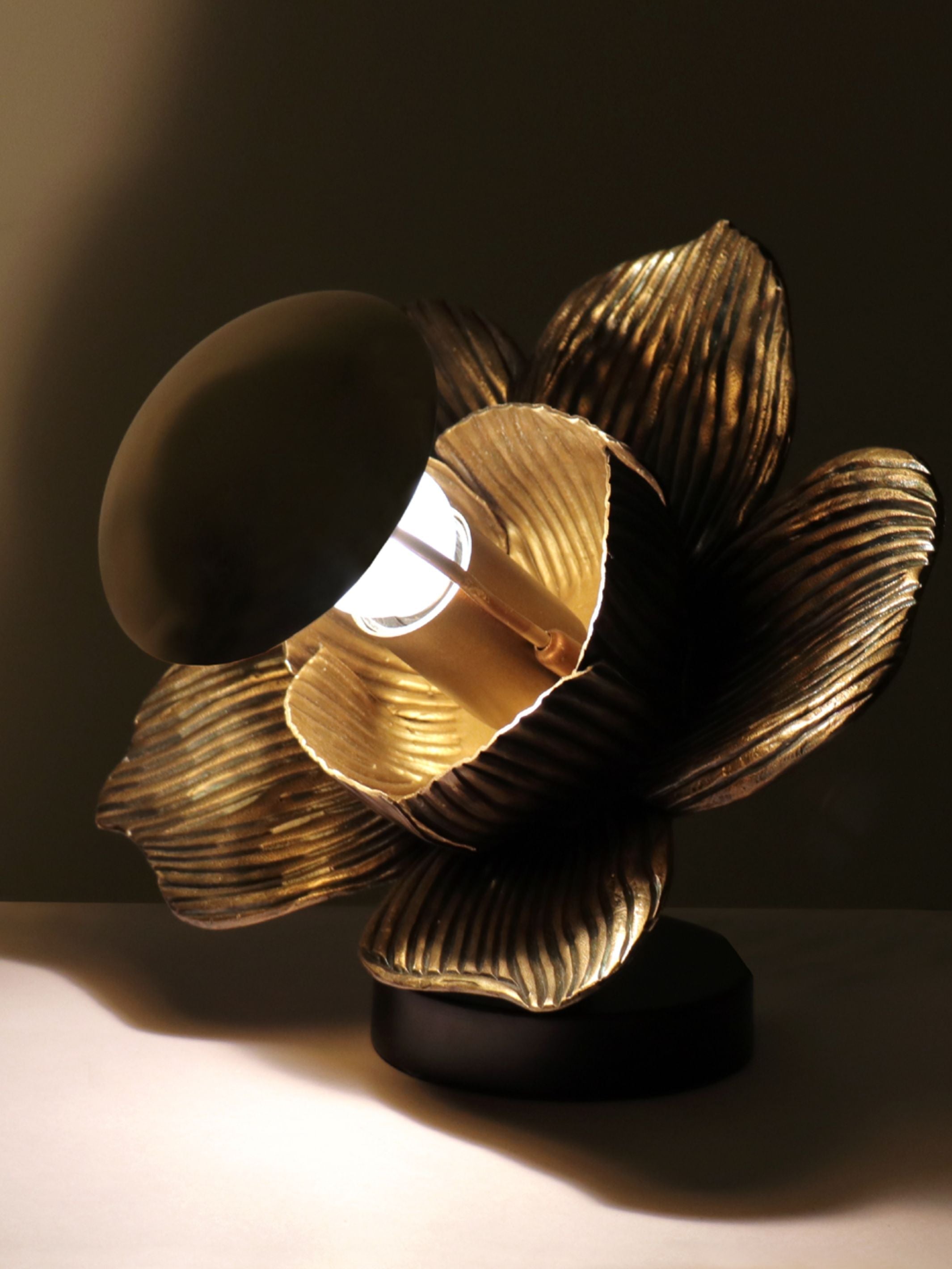 Celeste Flower Table Lamp