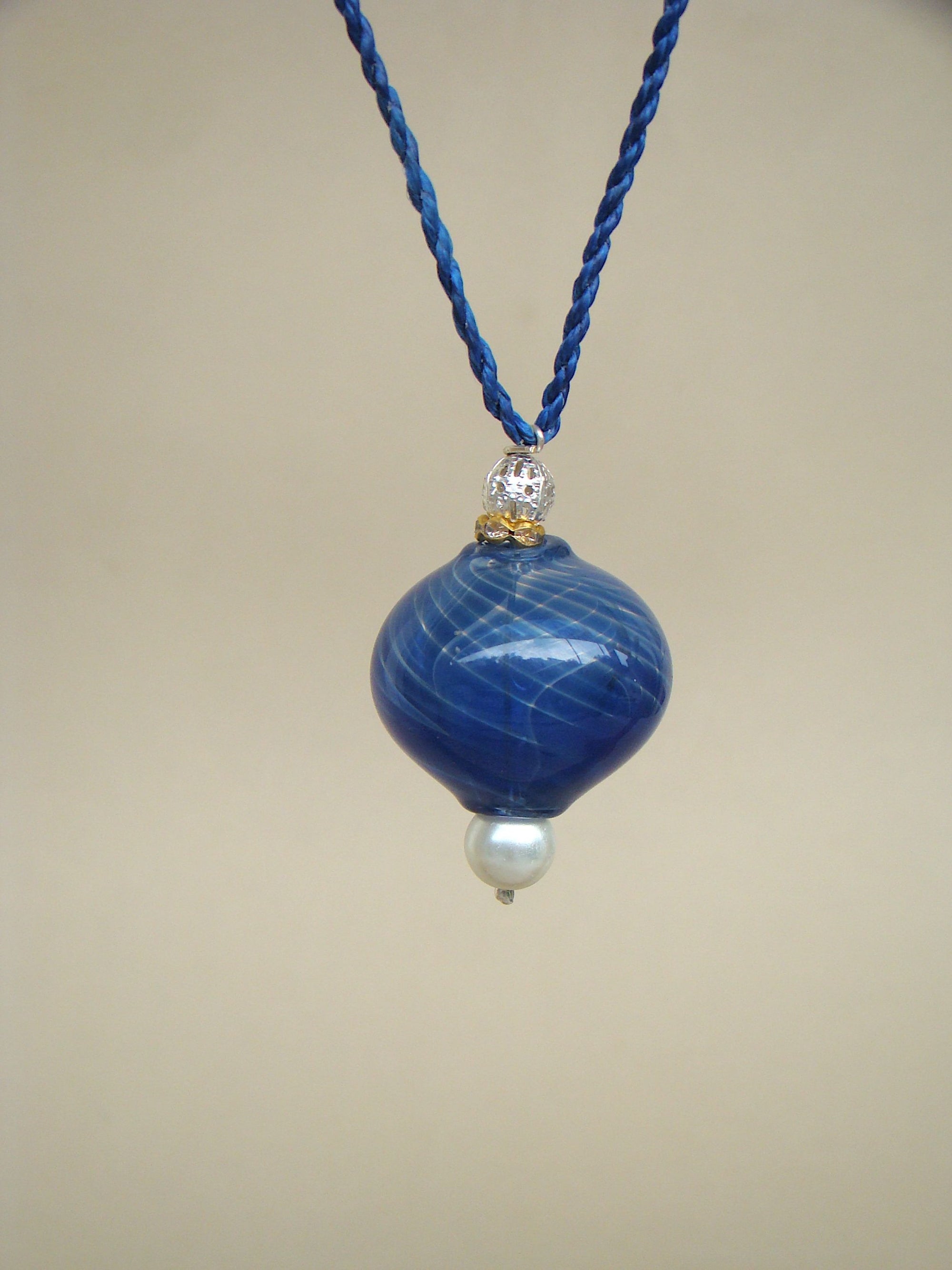 Classic Charm - Necklace Blue -R