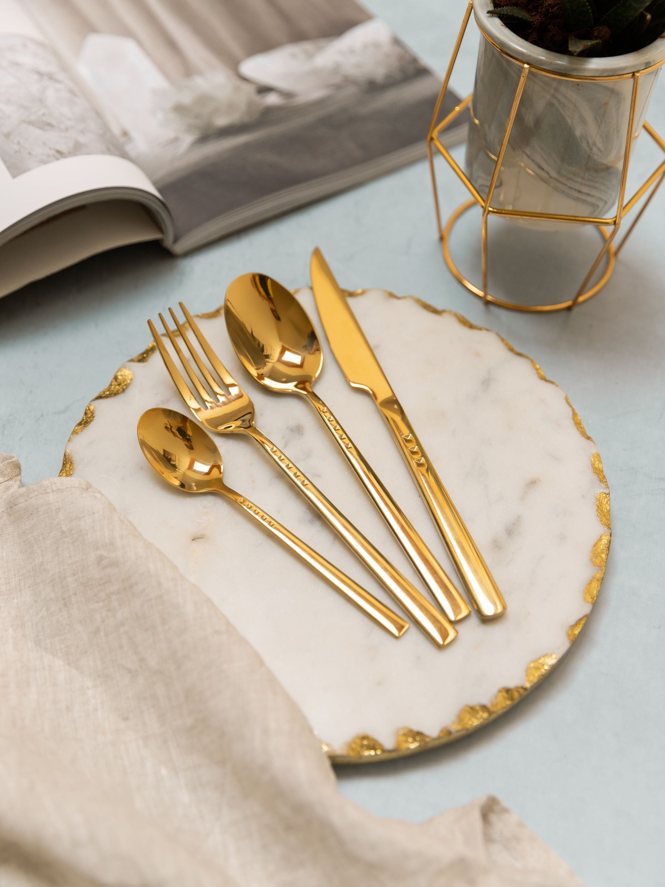 Dot Cutlery Gold