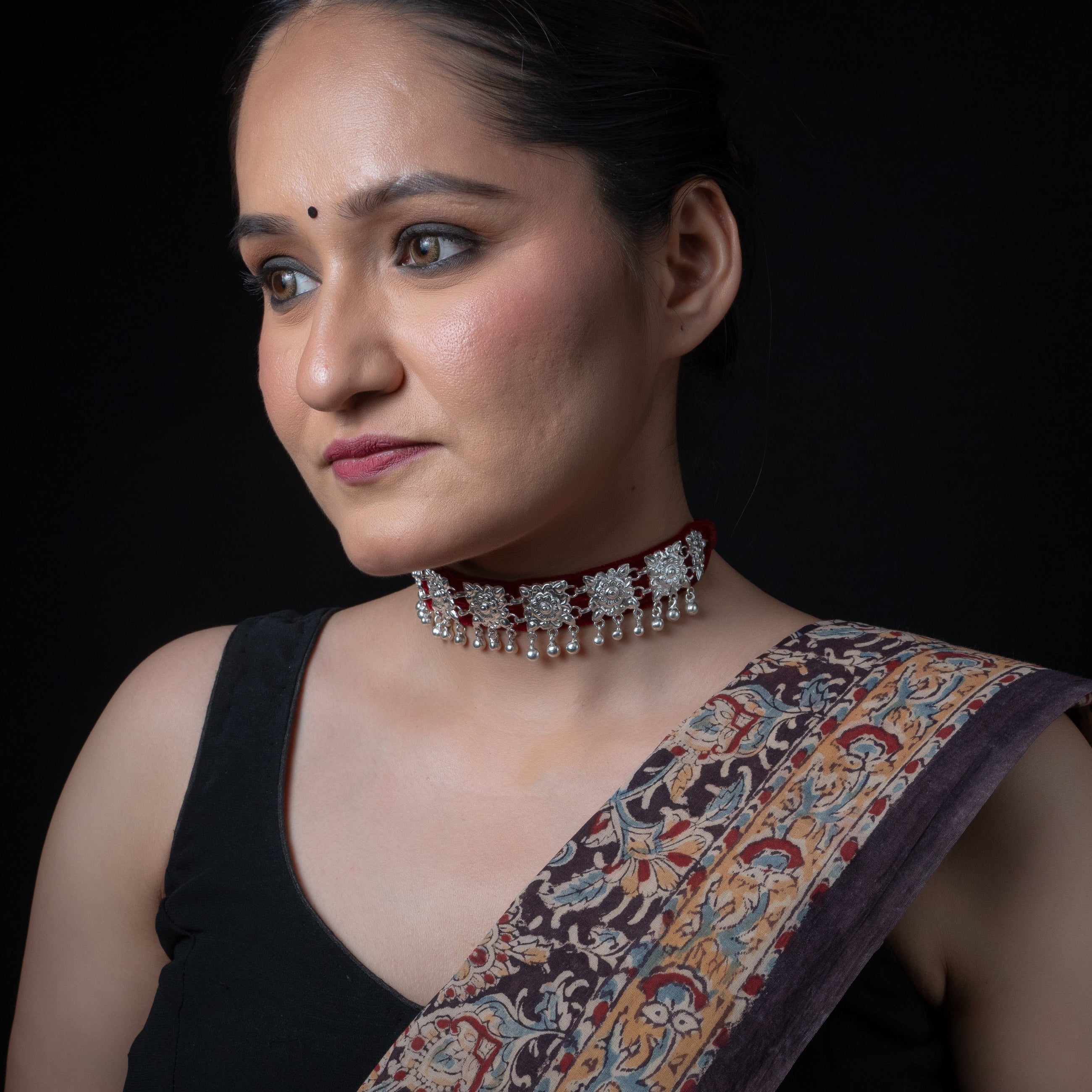 Chauki Ghungru Guluband Silver Choker