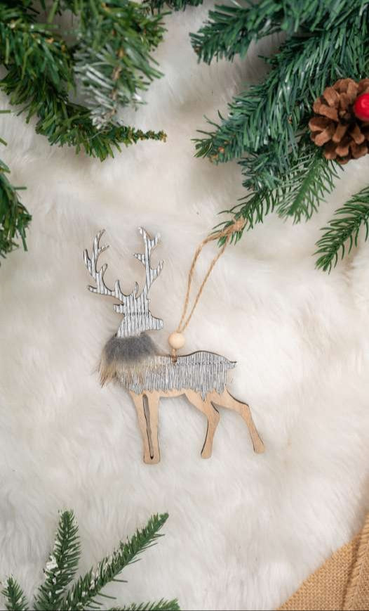 Wooden Reindeer Hanging Ornament with Fur Detail_CC142
