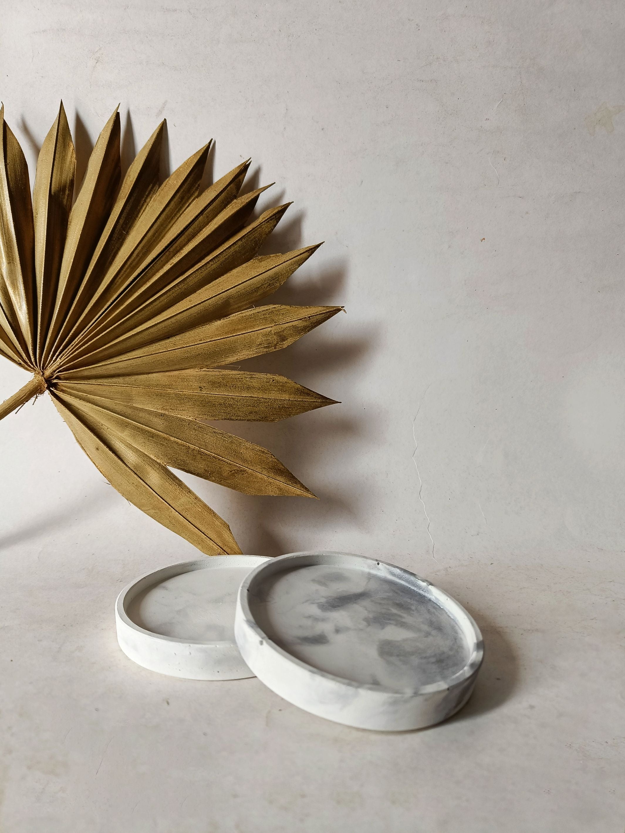 Round Concrete Coaster - Grey Marbled