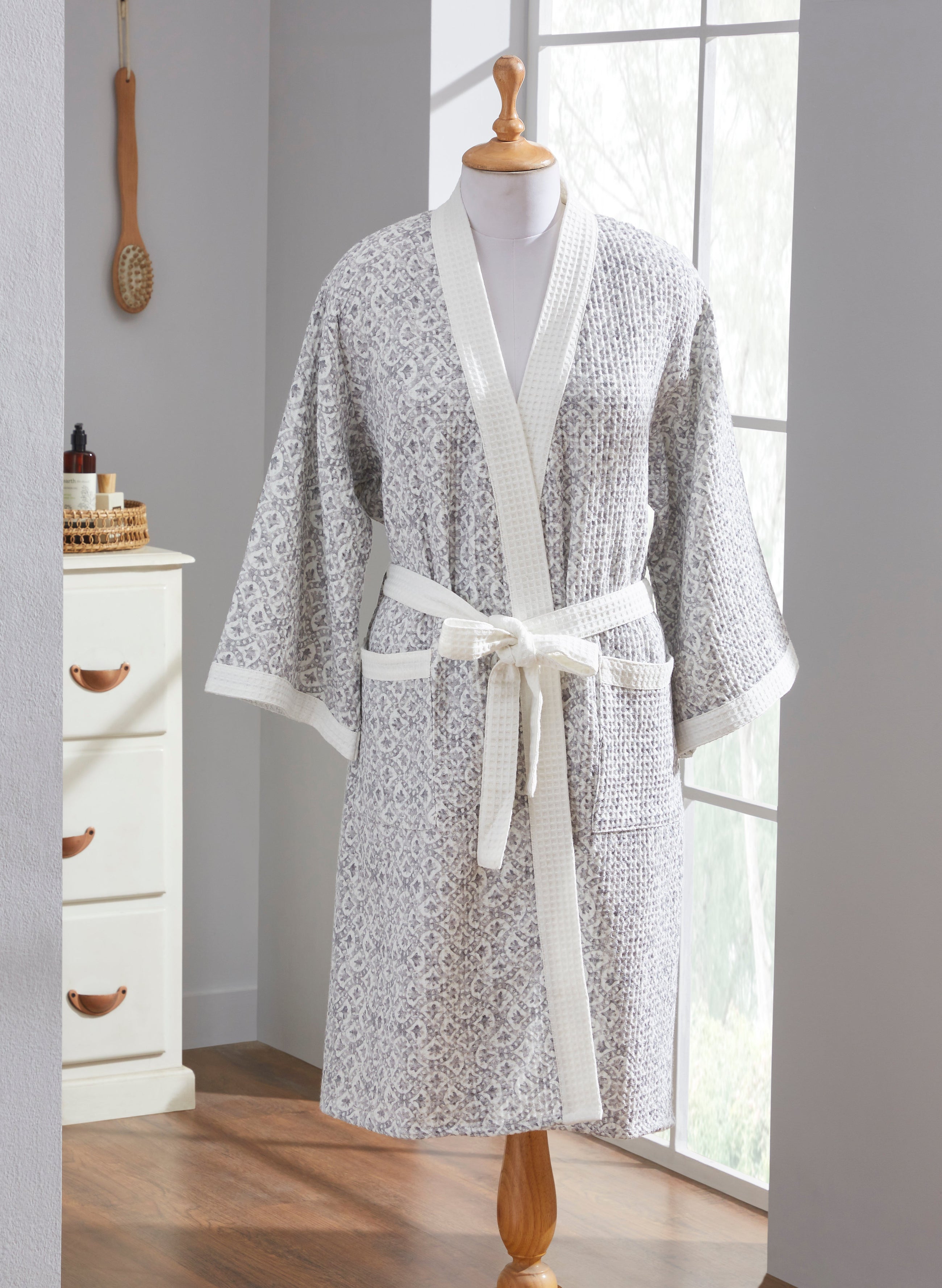 Tessellate Grey Bathrobe