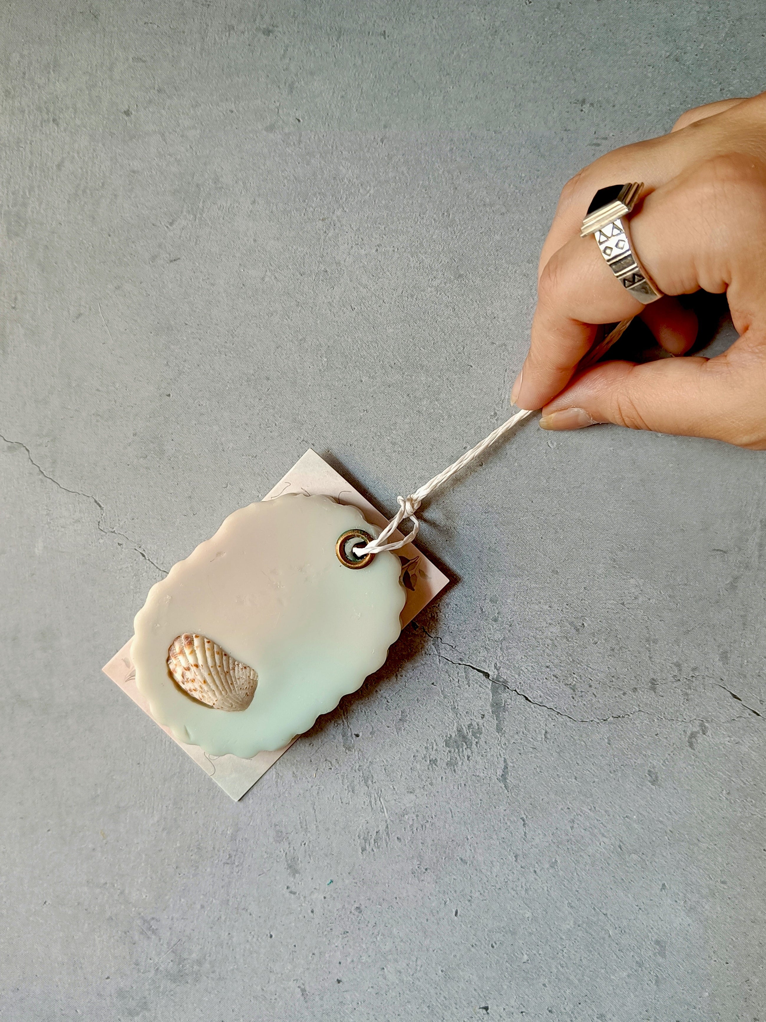 A Quiet Bond Candle Gift Set