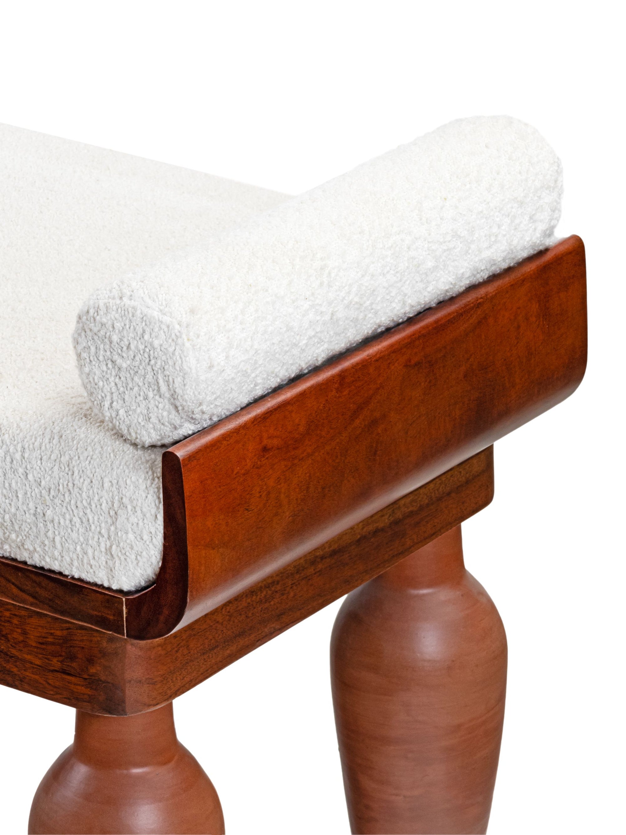 Wooden Bench - Klei