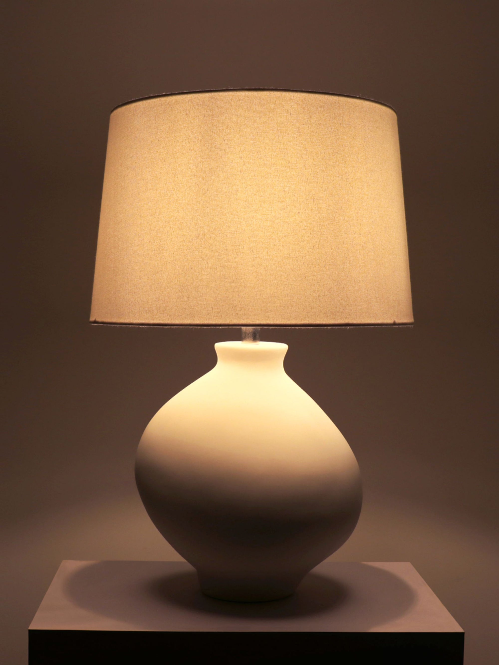Krug Oval Table Lamp