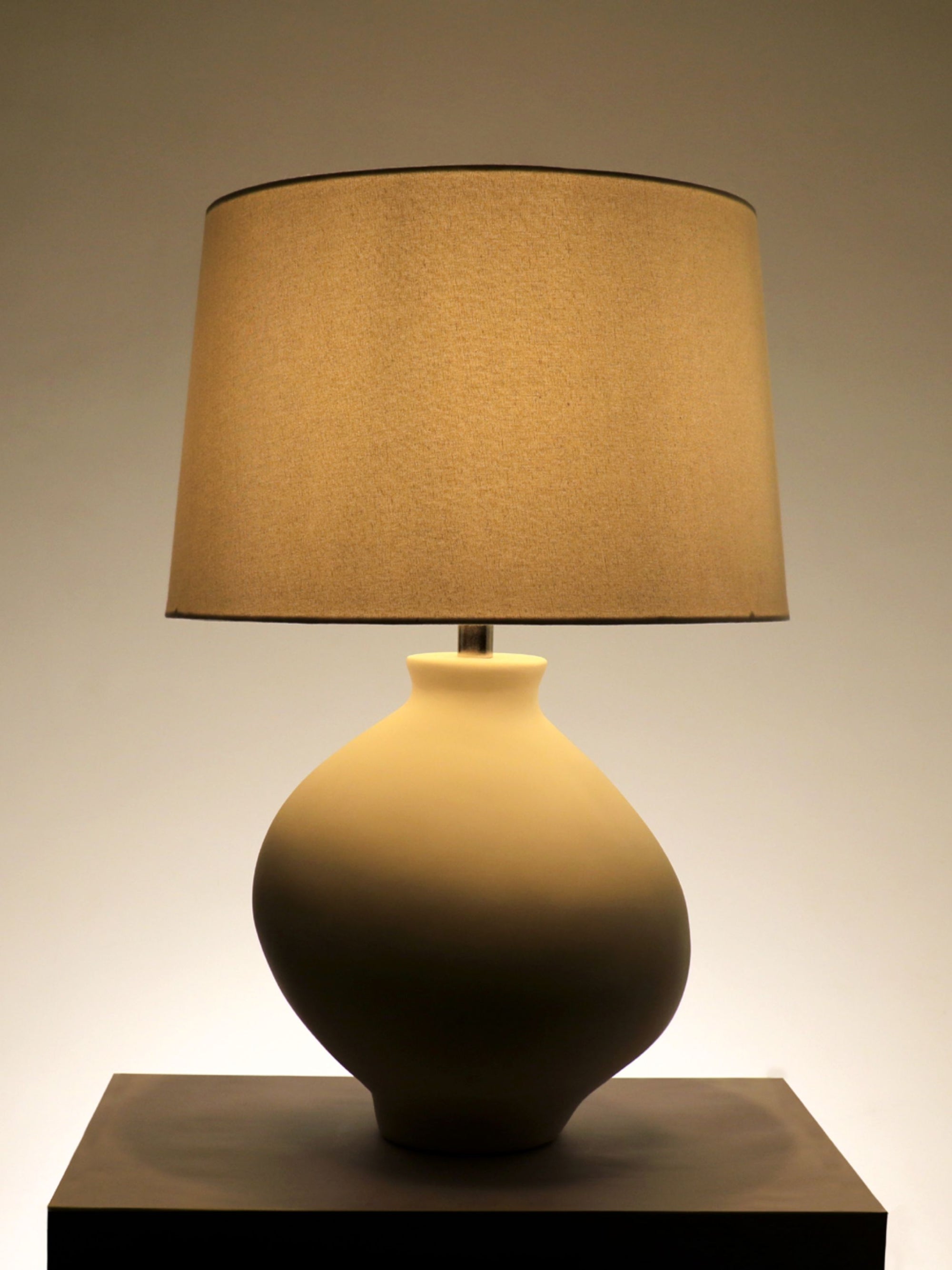Krug Oval Table Lamp