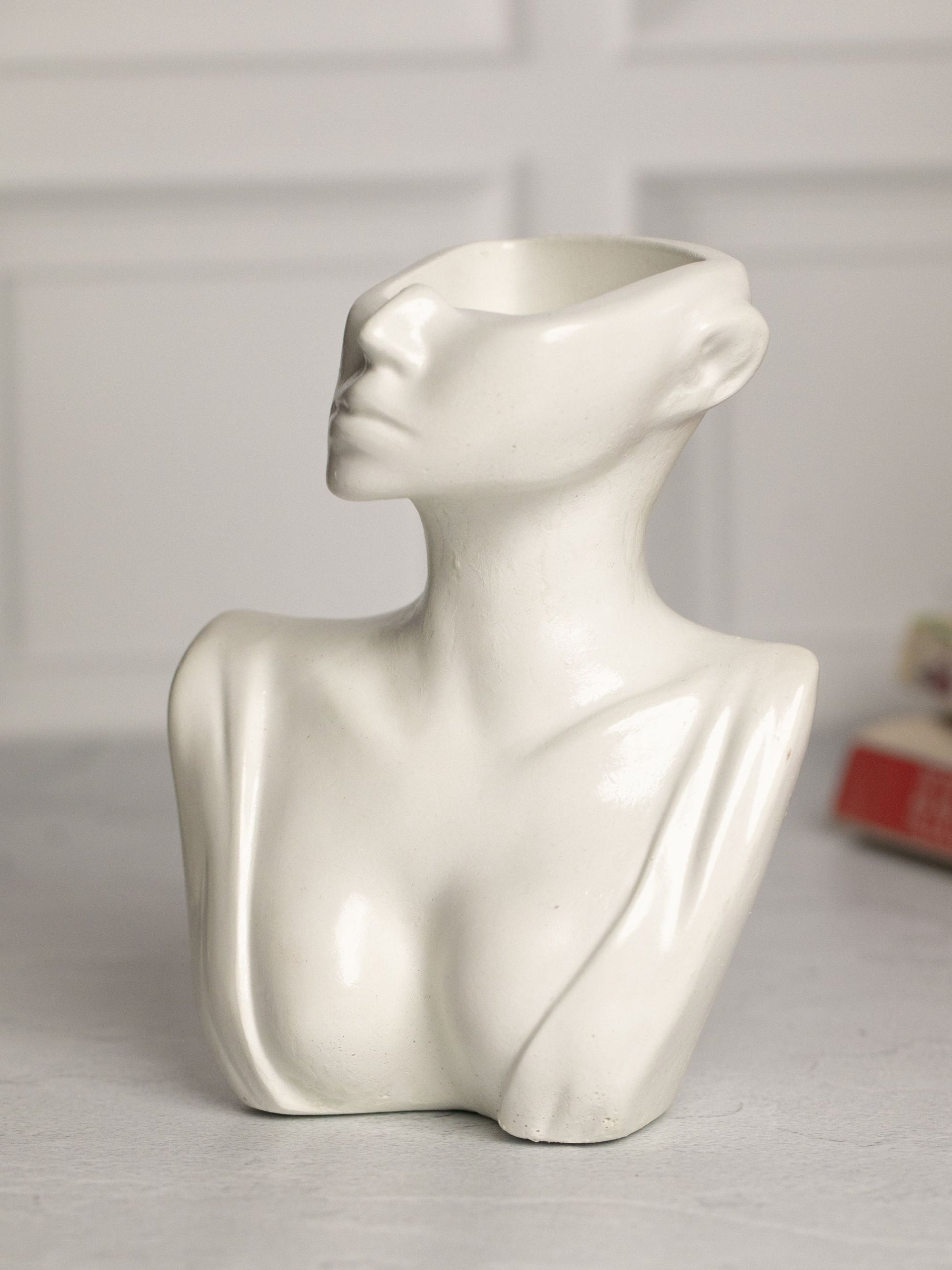Lady Concrete Vase White