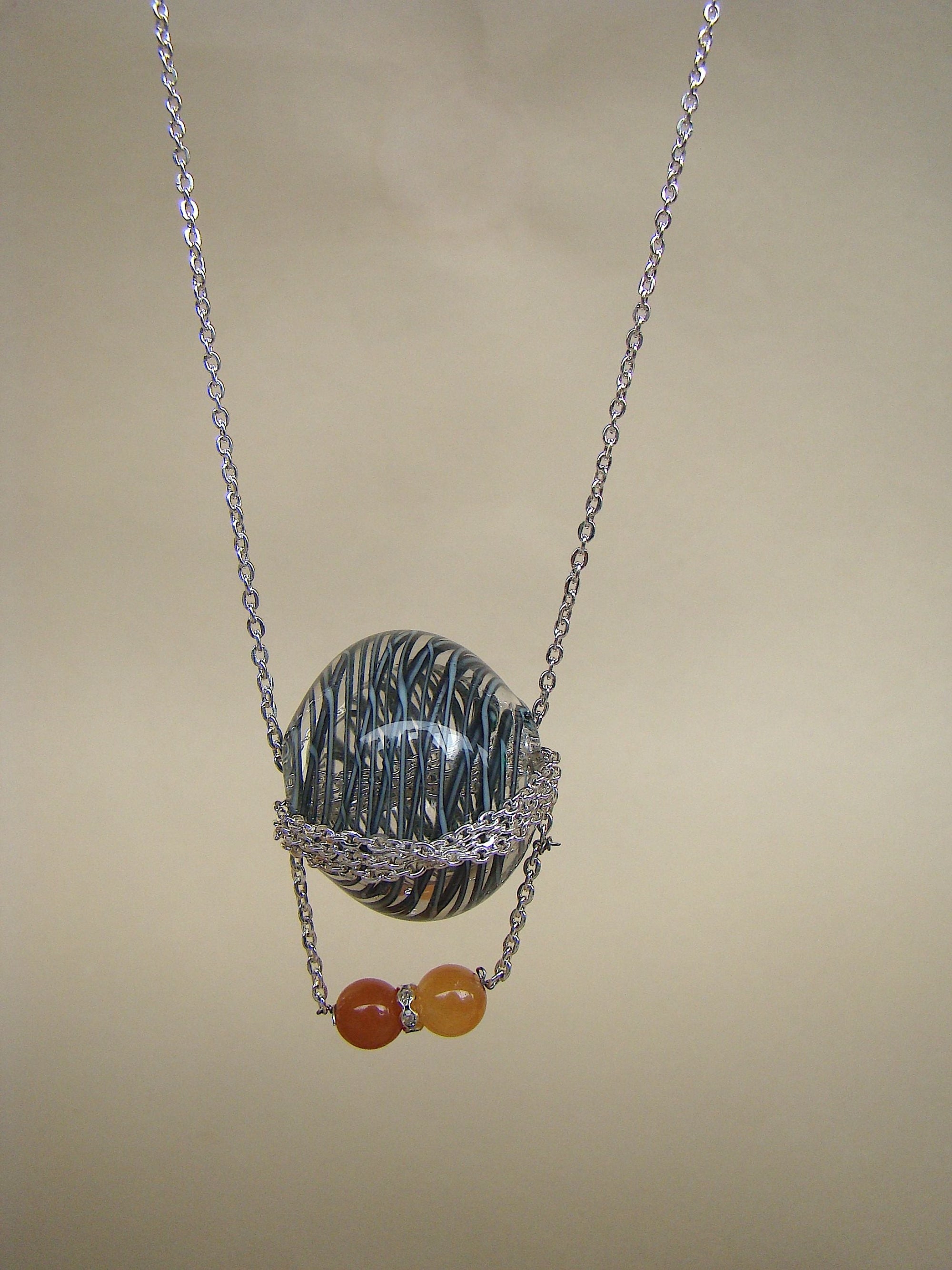 Lovers Embrace - Necklace Smoke