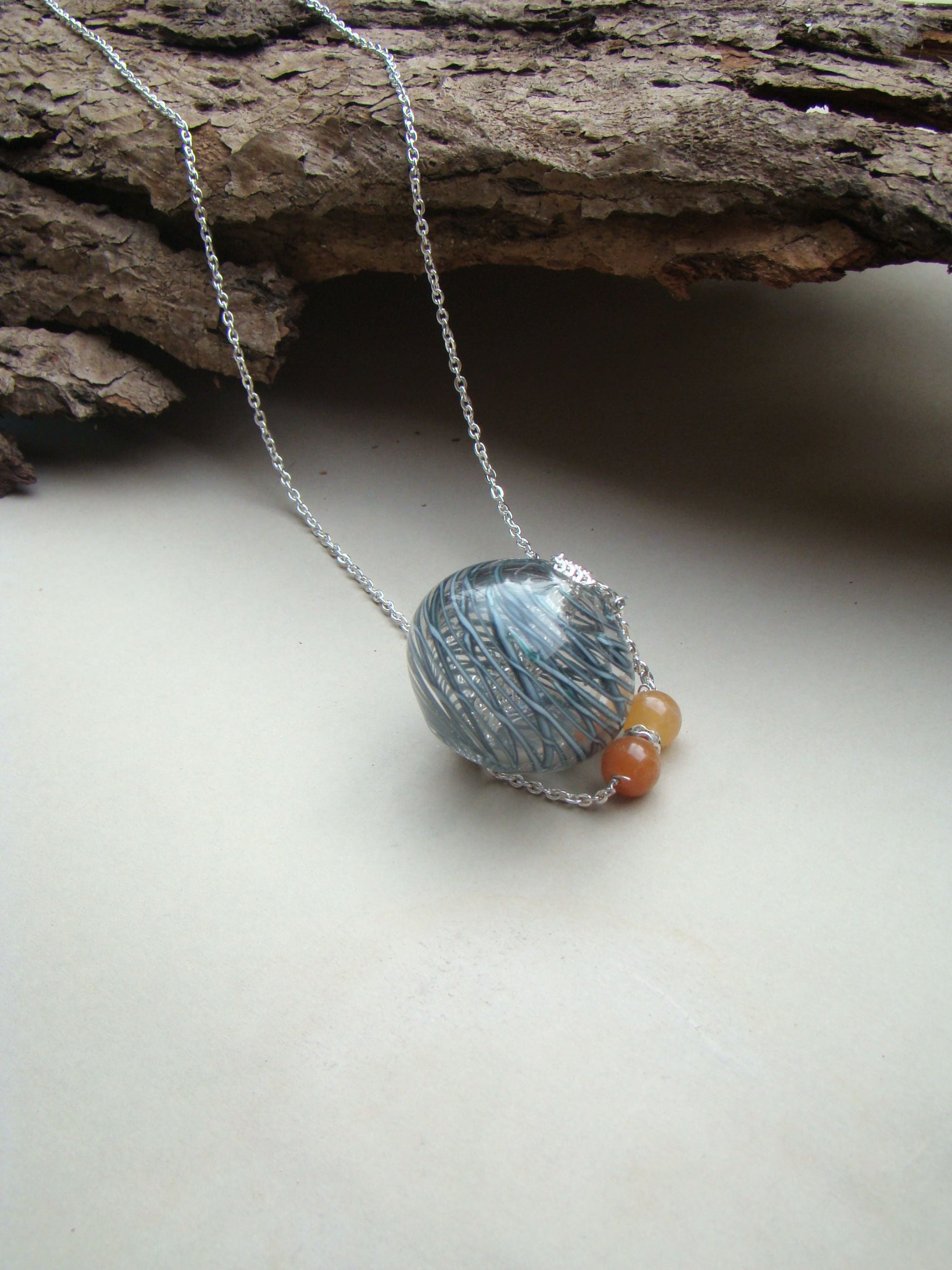 Lovers Embrace - Necklace Smoke