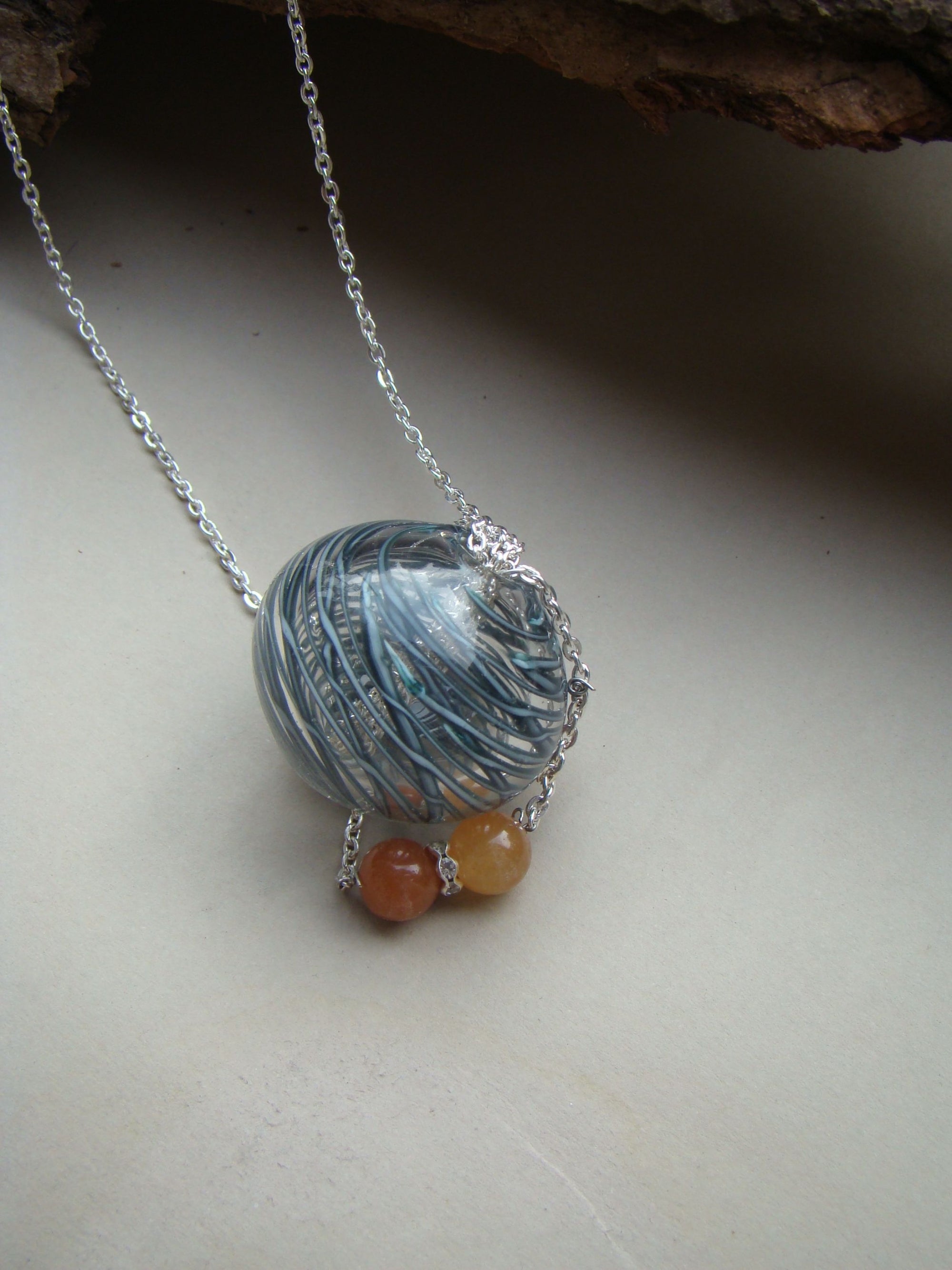 Lovers Embrace - Necklace Smoke
