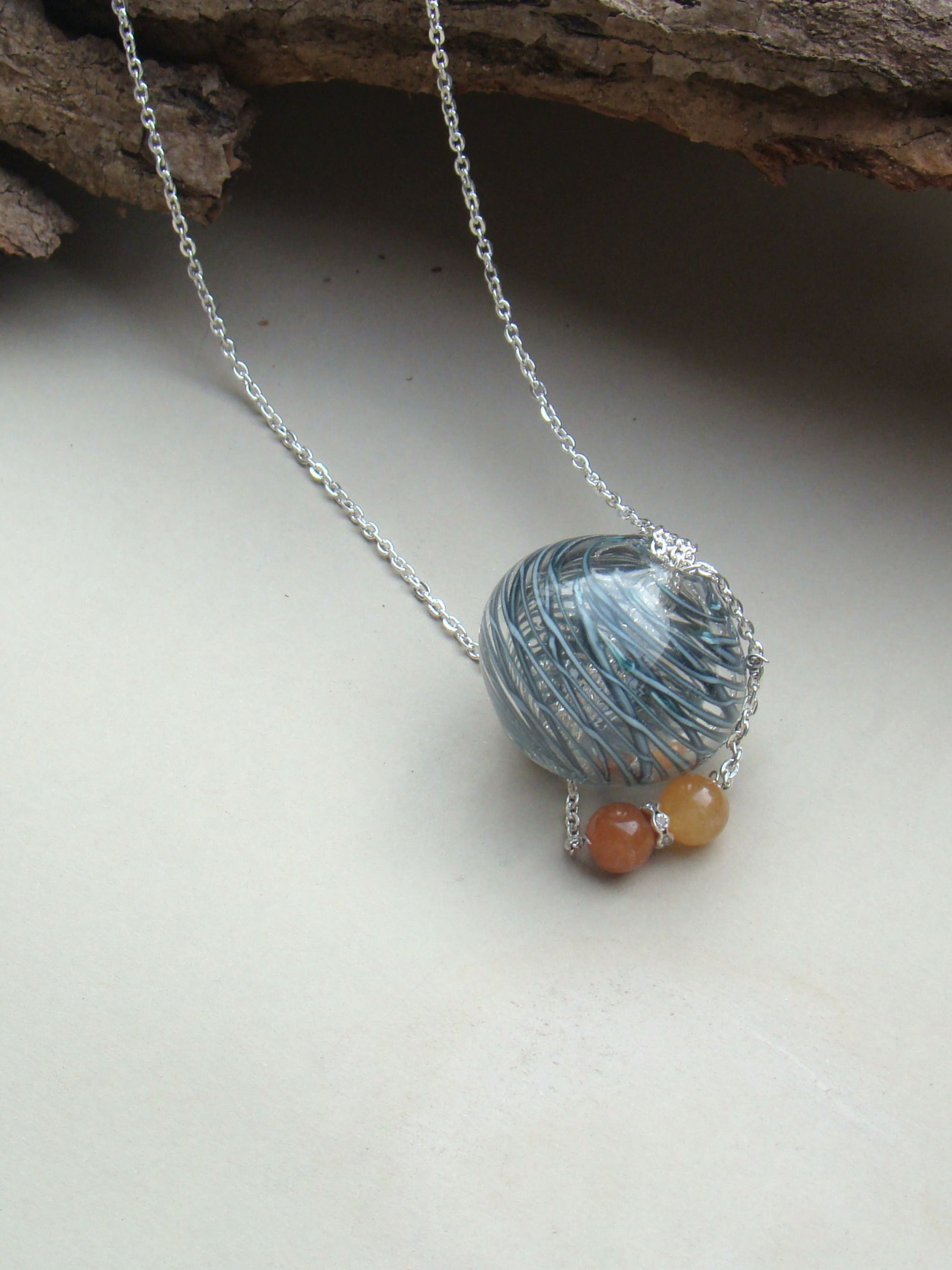 Lovers Embrace - Necklace Smoke