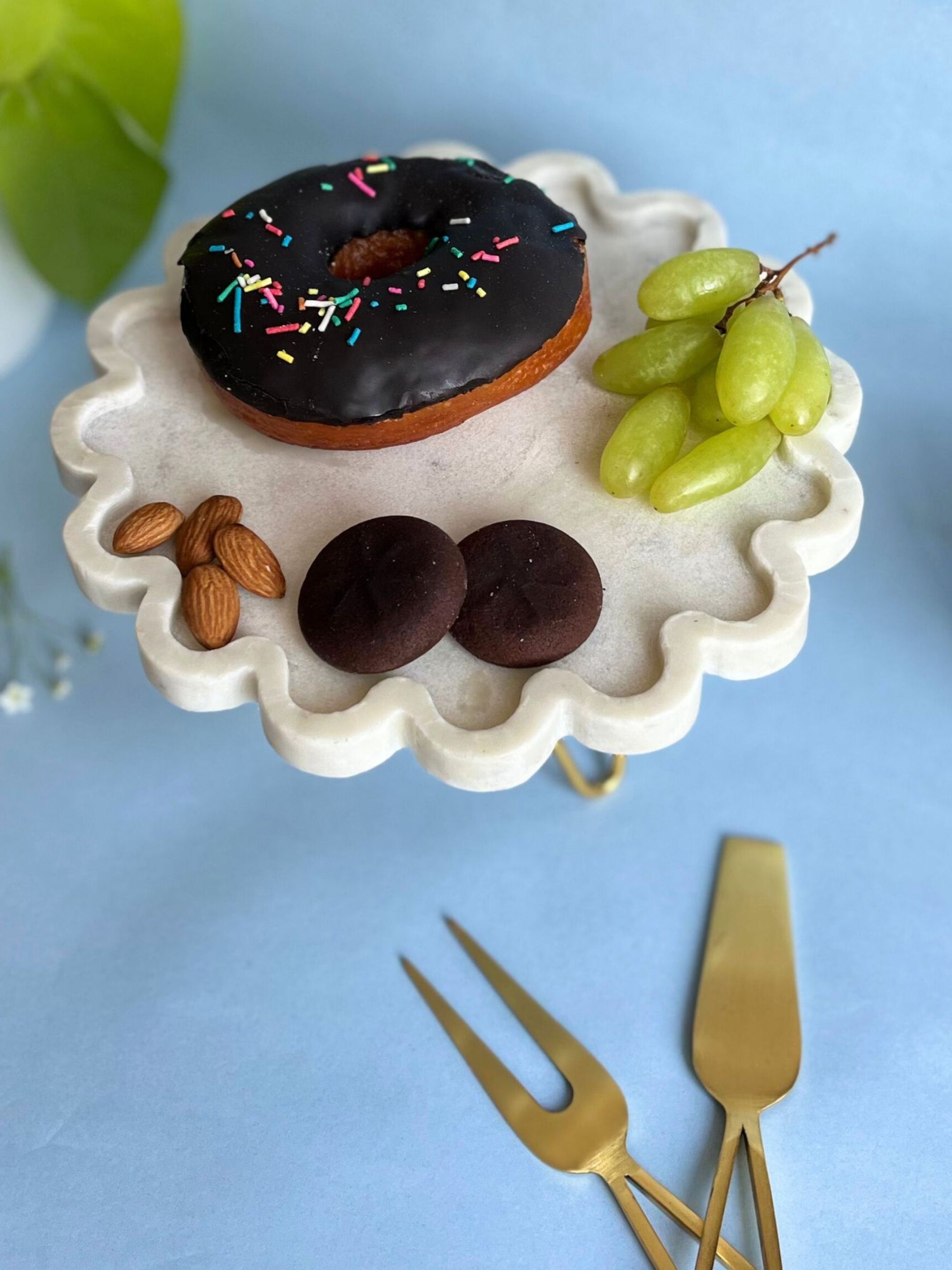 Marble Cake Stand 8 Inch - Round Floral Shape