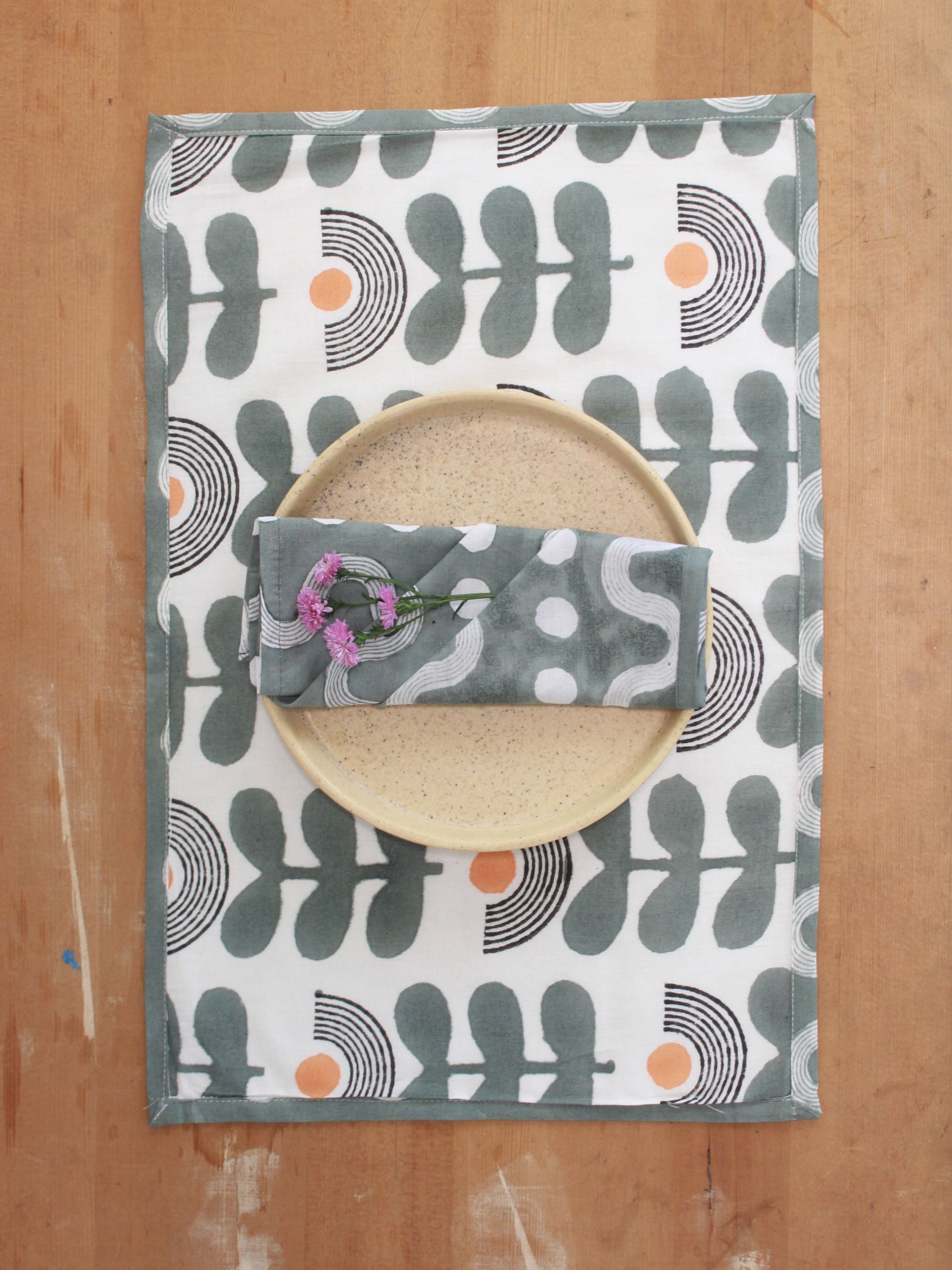 Table Linens Set of 2 - Modern Floral