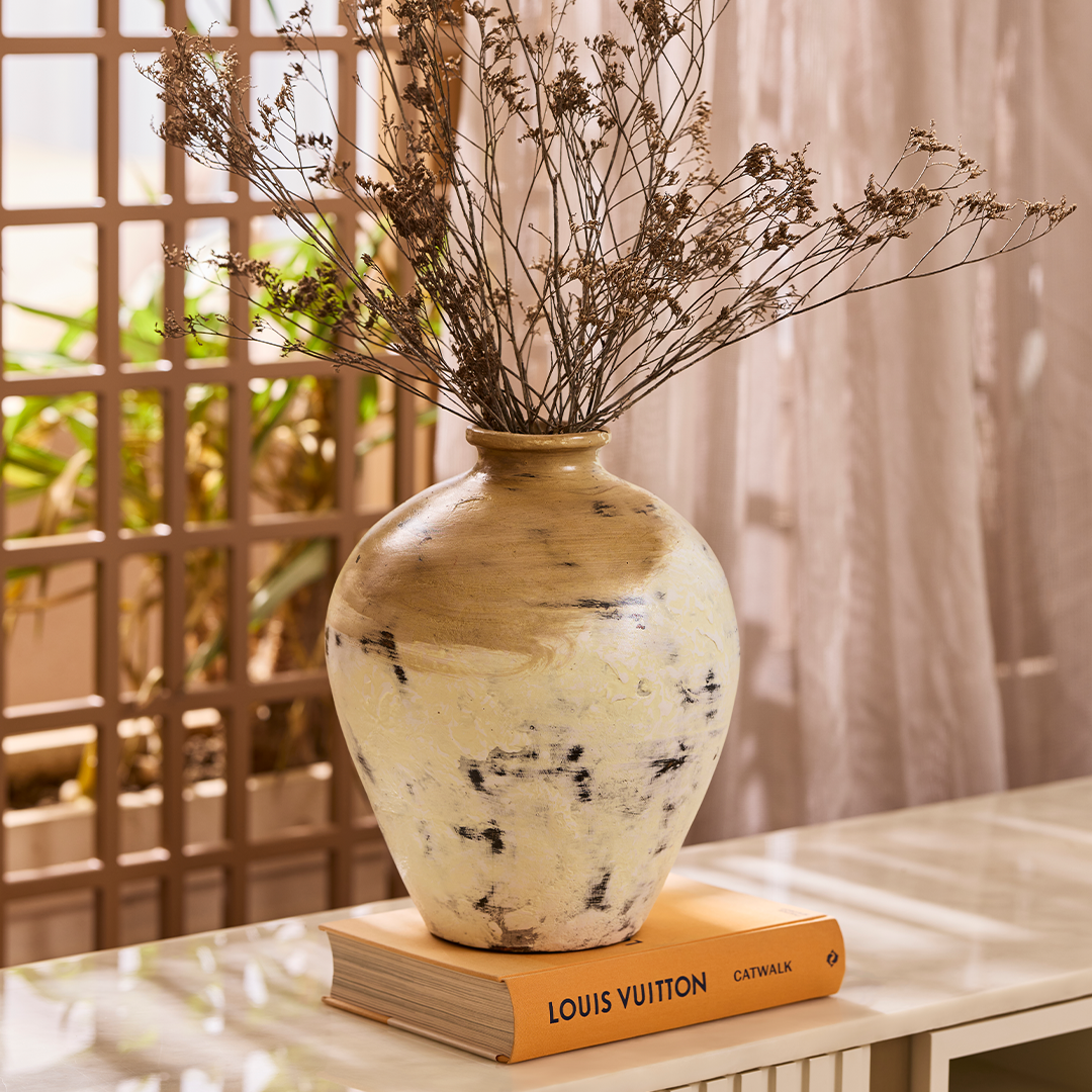 Mrida Terracotta- vase