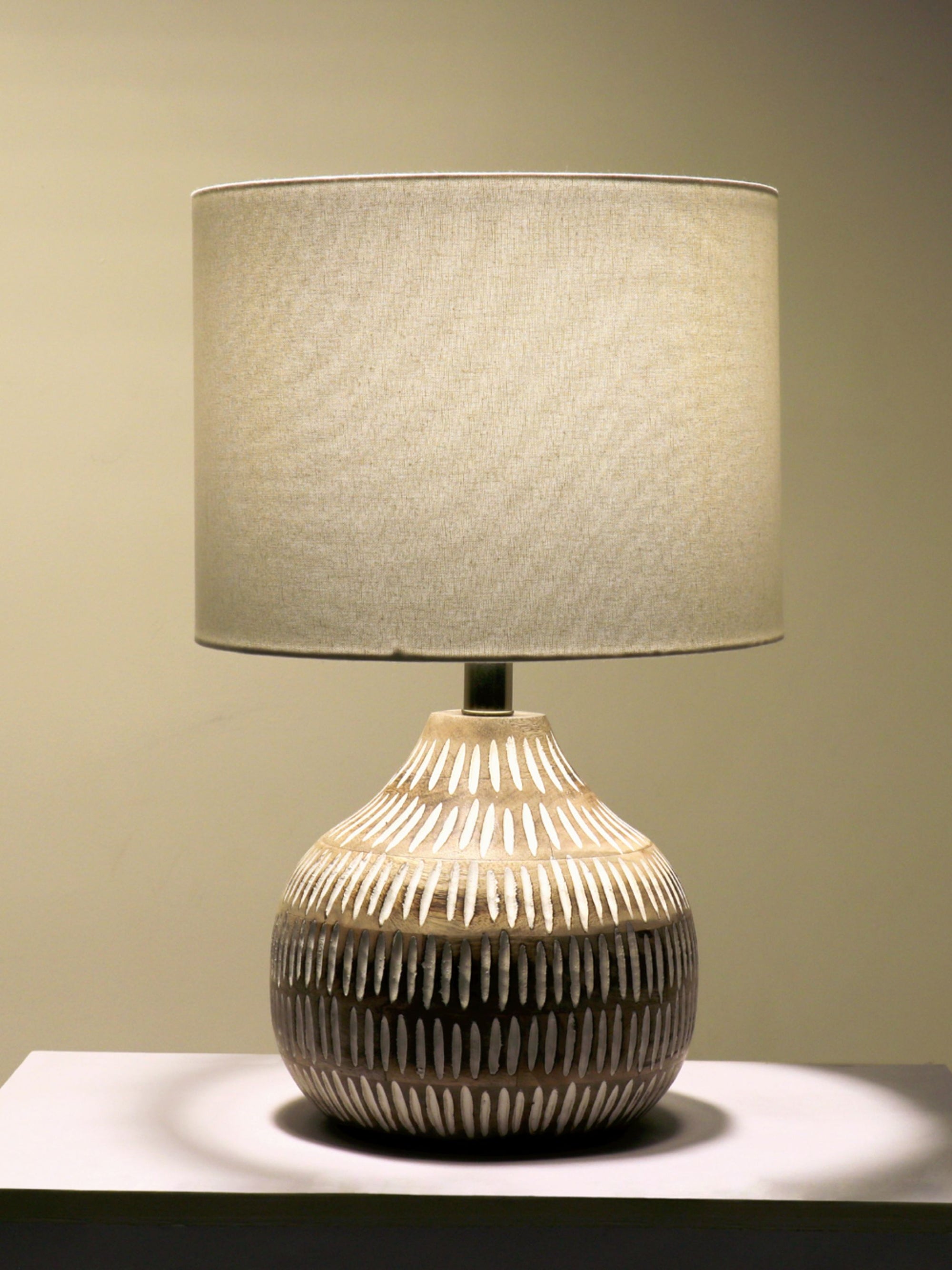 Naybu Round Table Lamp