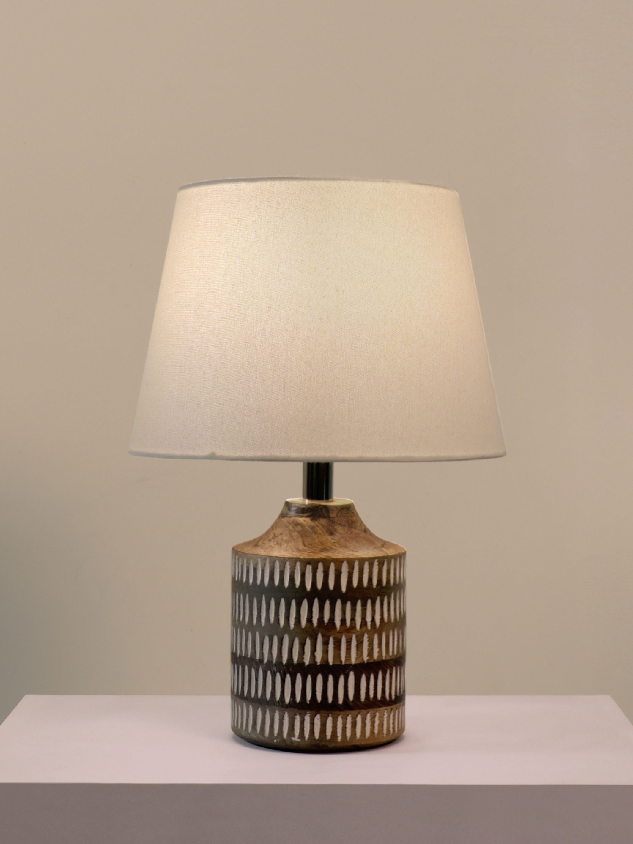 Naybu Straight Table Lamp