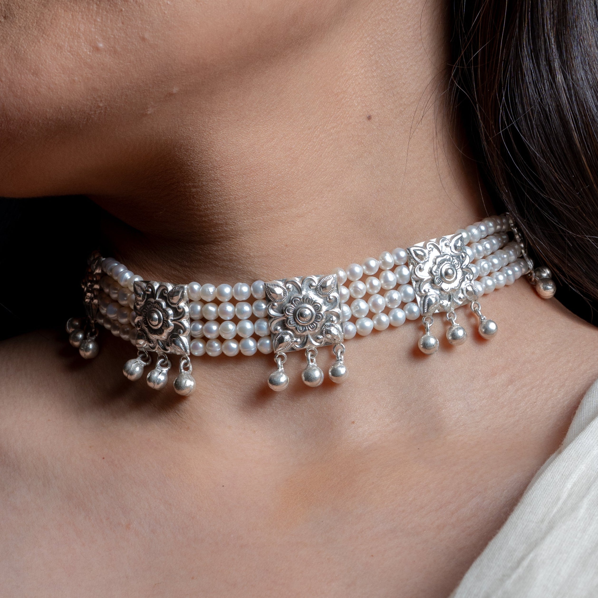 Noor Ghungru Silver Guluband