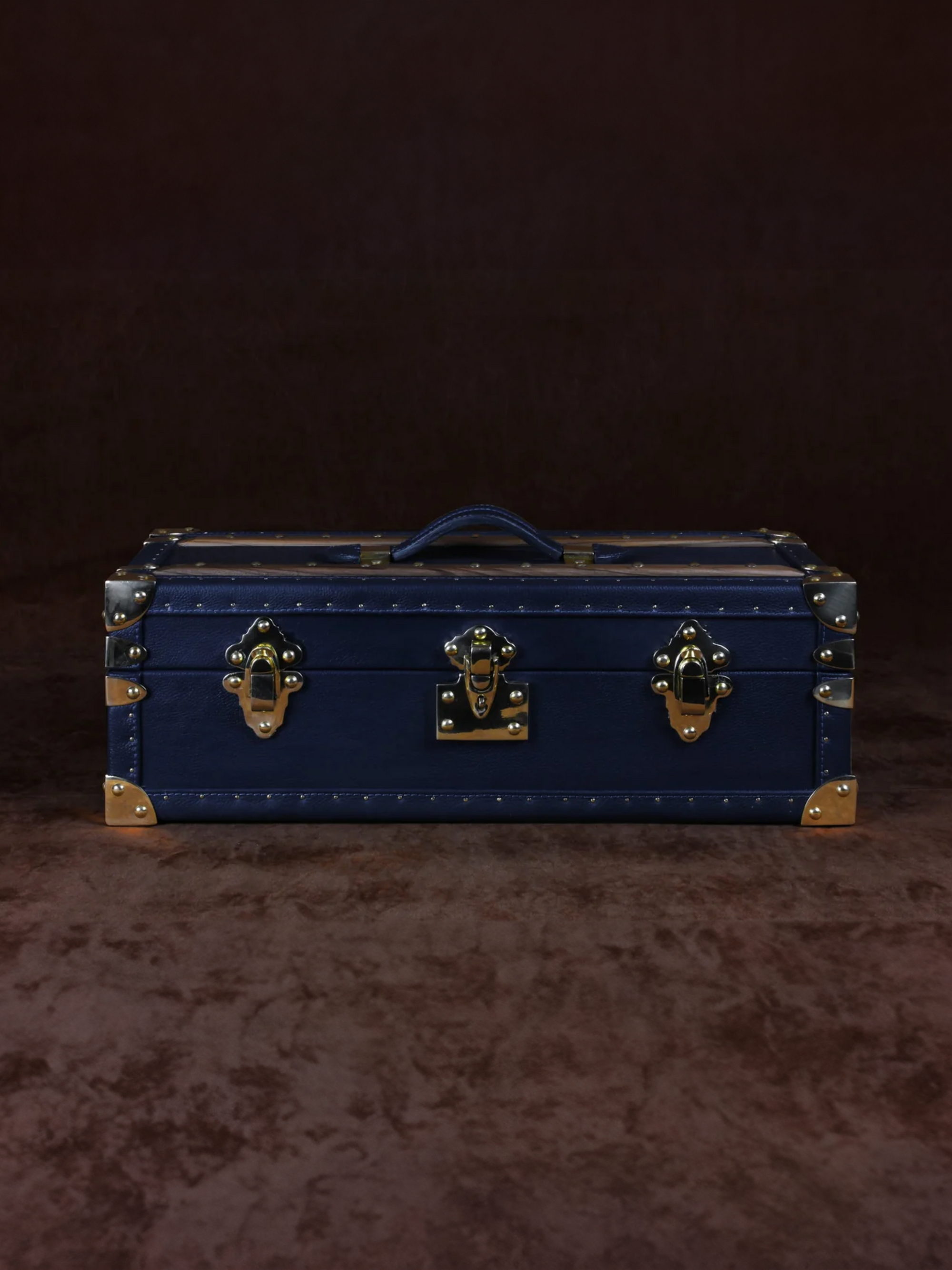 Petite Wine Trunk