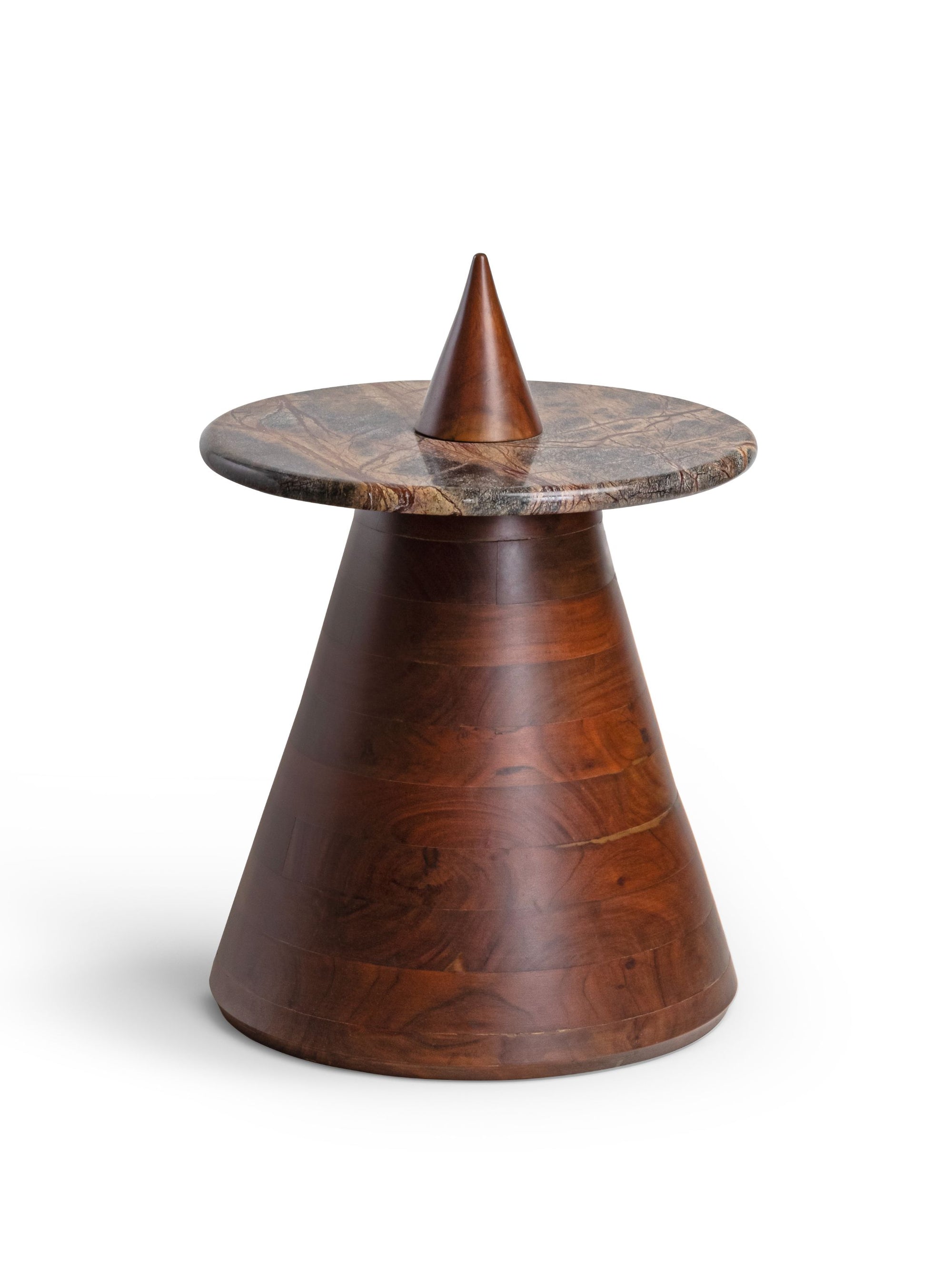Pyramid table - Bidasar