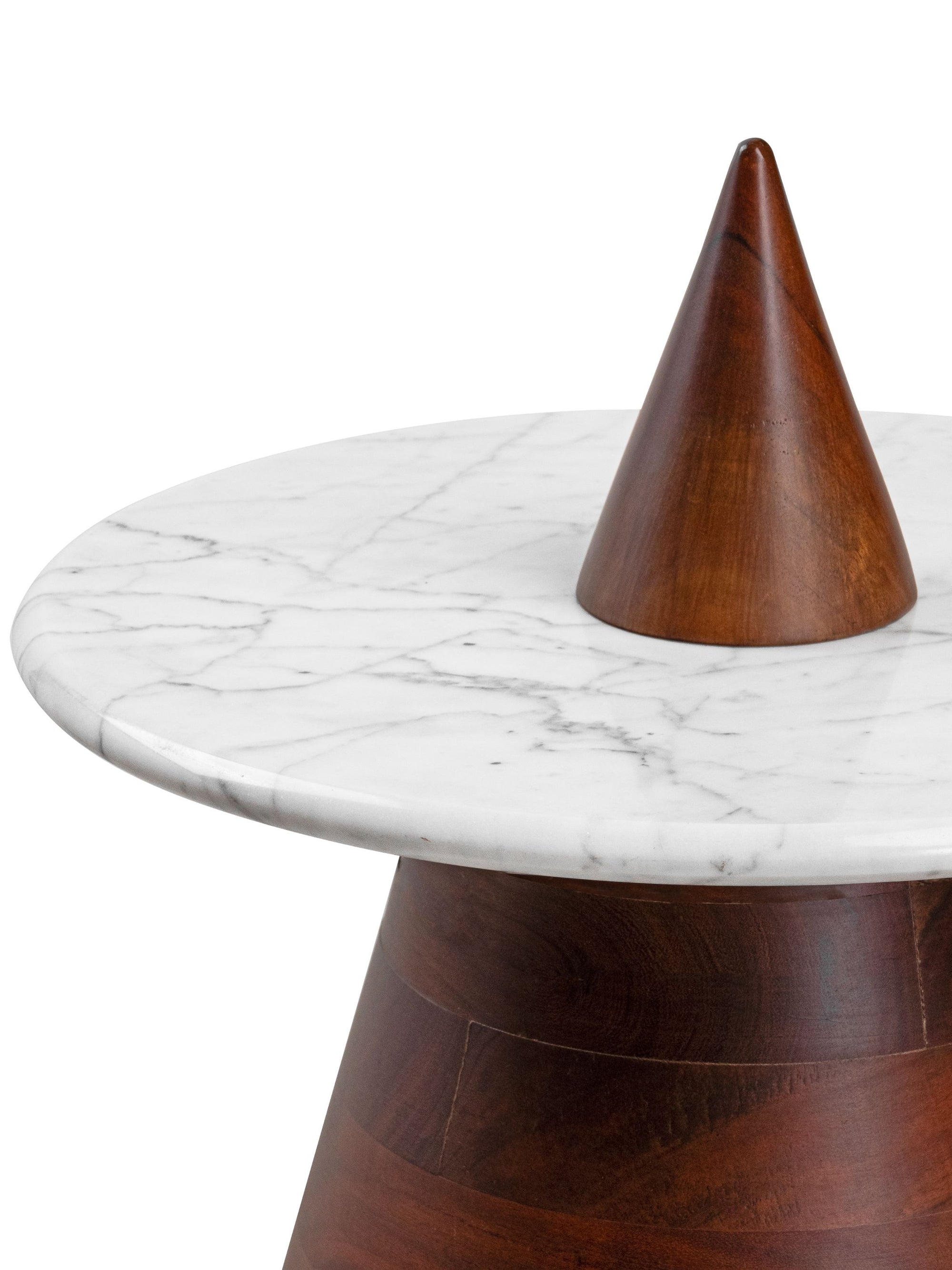 Pyramid table - Statuario