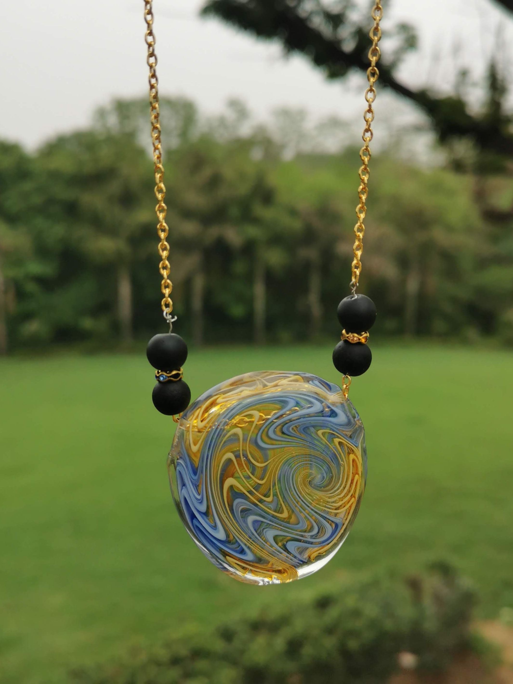 Retro Radiance - Necklace Bliss