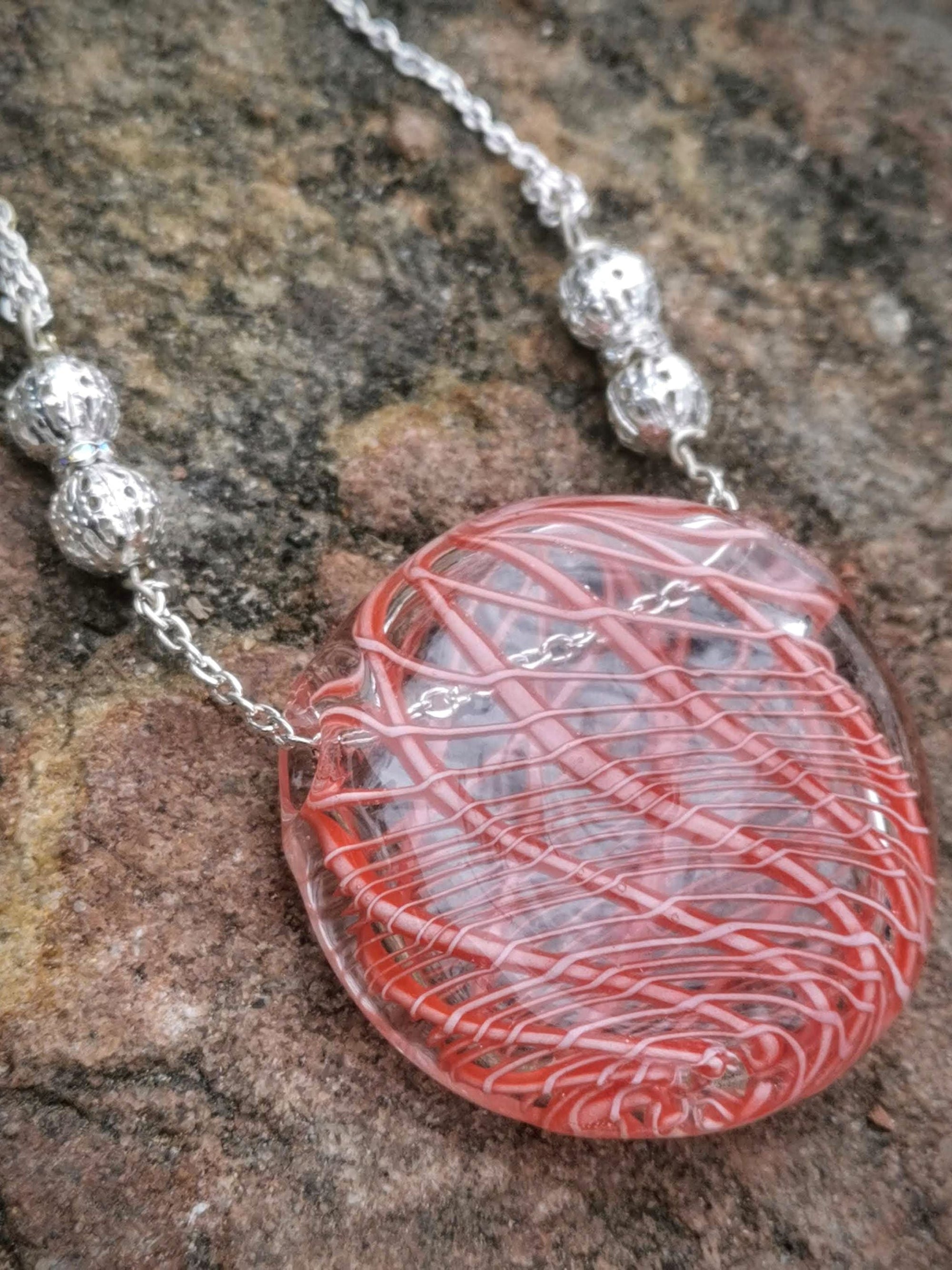 Retro Radiance - Necklace Red