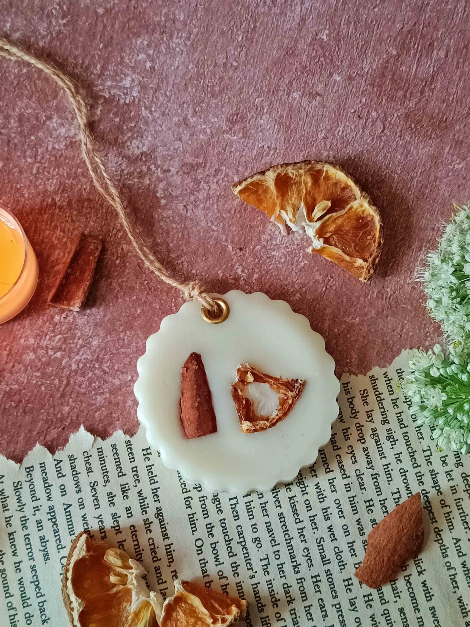 Scented Wax Sachet Circle Frame - Orange