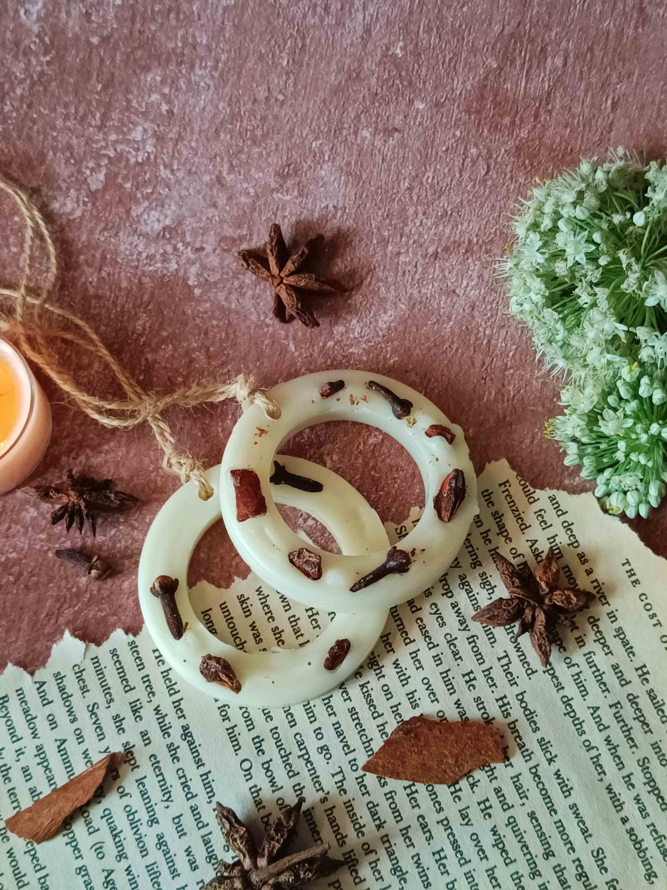 Scented Wax Sachet Hollow Circle - Clove