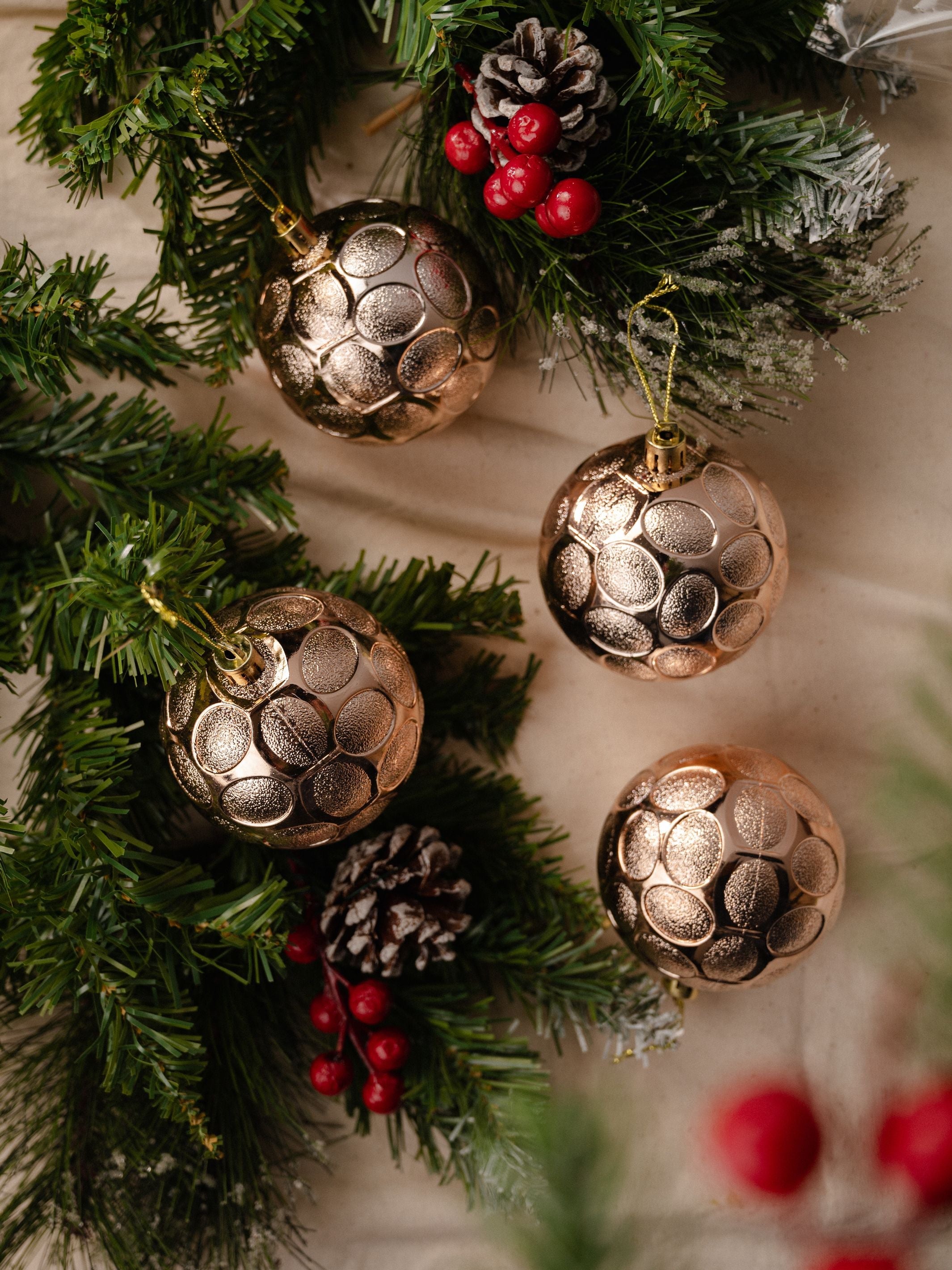 Silver Christmas Balls Pack Of 4