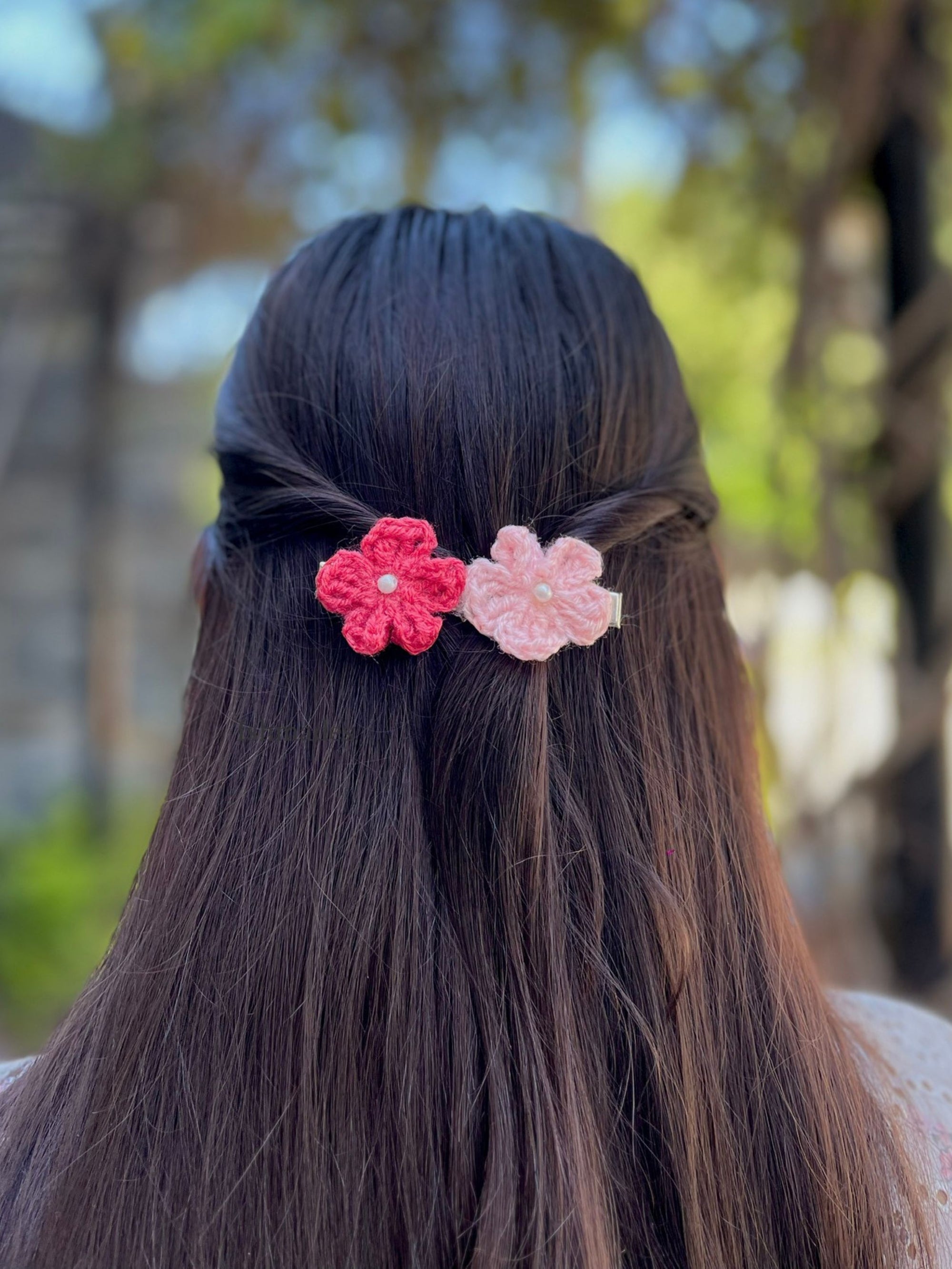 Floral crochet alligator clip