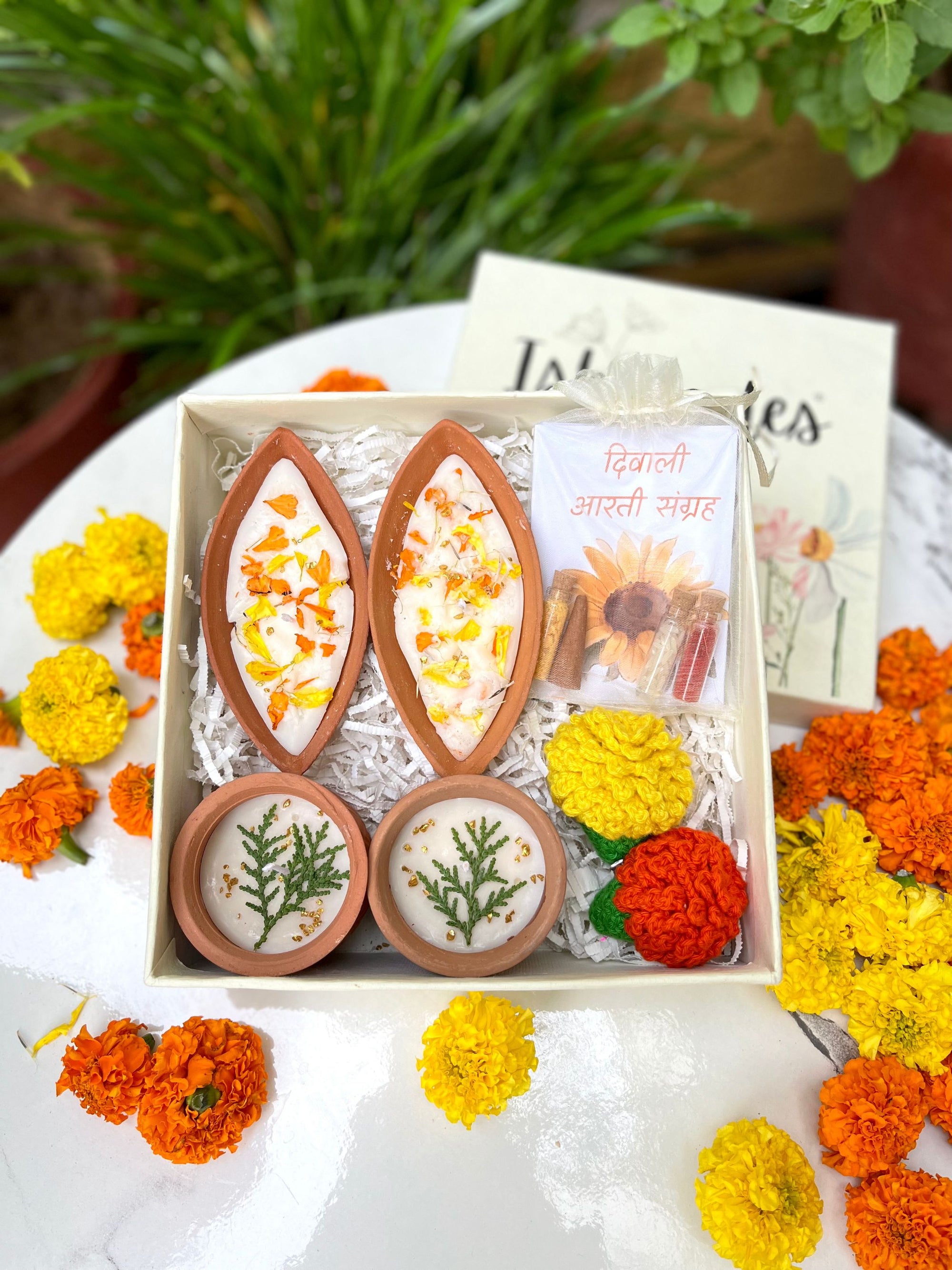 Ishmades Mittika diwali hamper