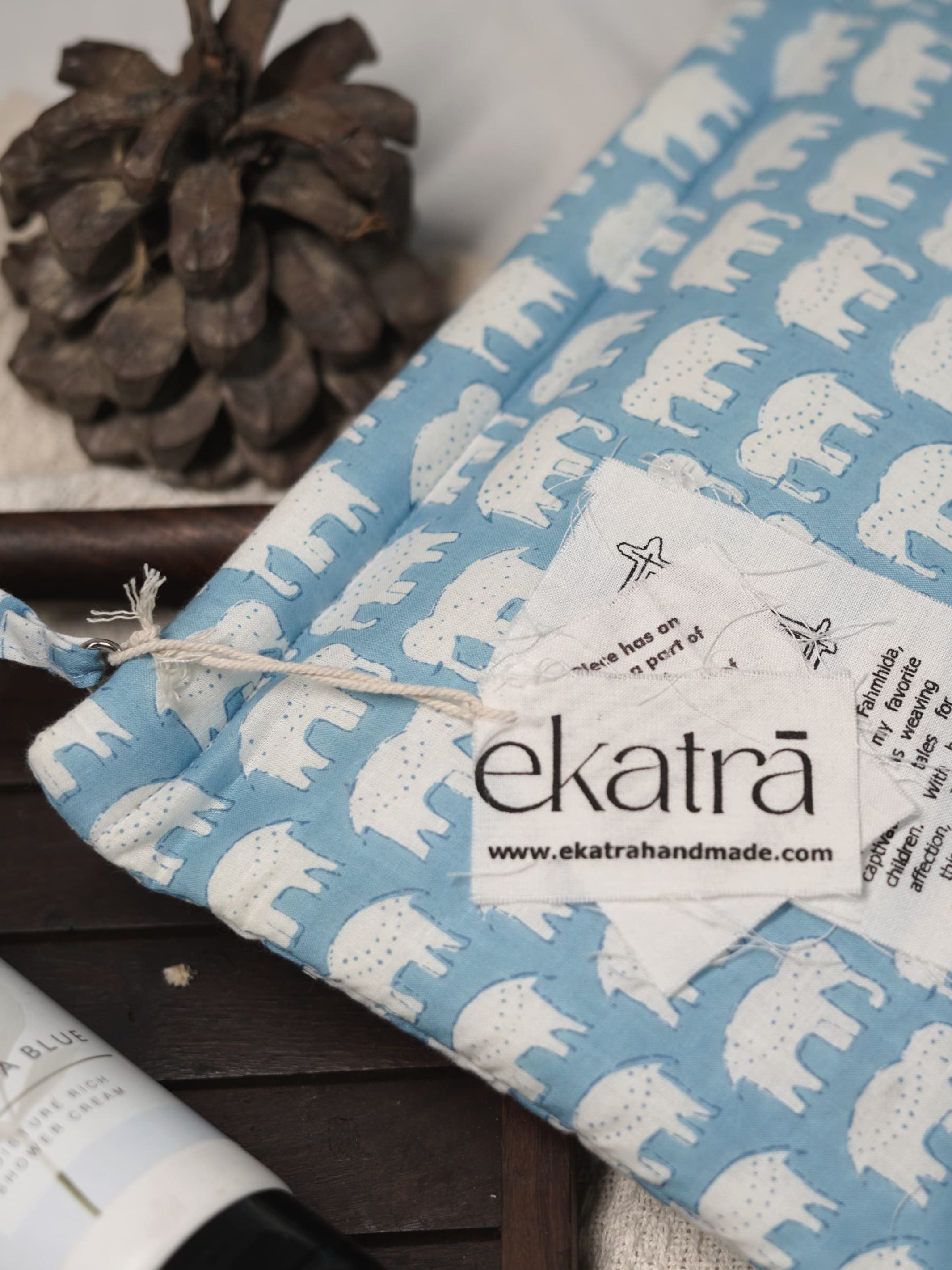 Sustainable Cotton Travel Organizer - Elephant Motif